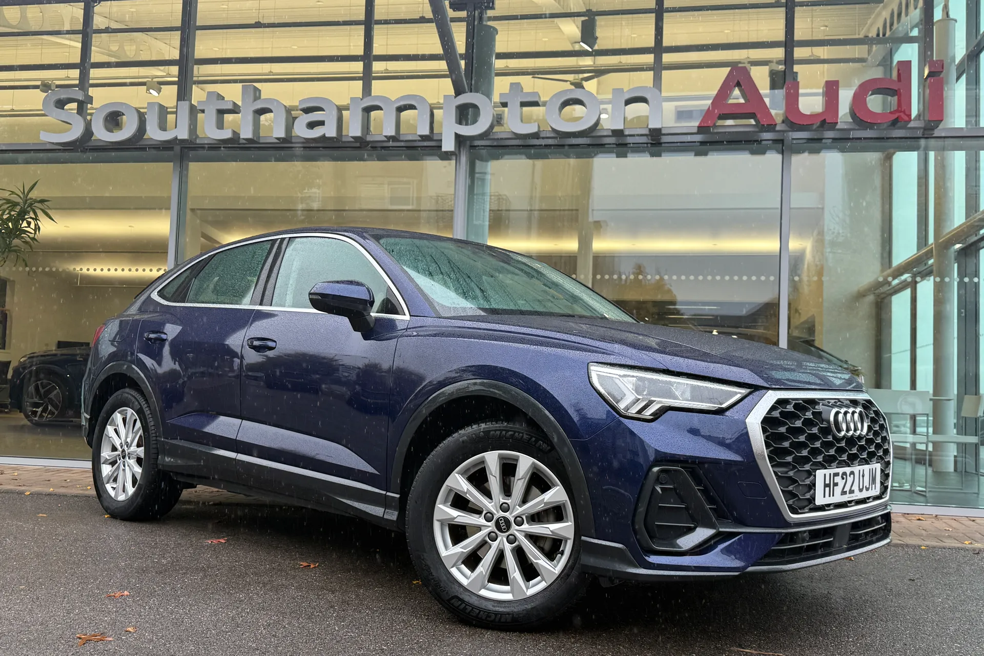 Audi Q3 focused image