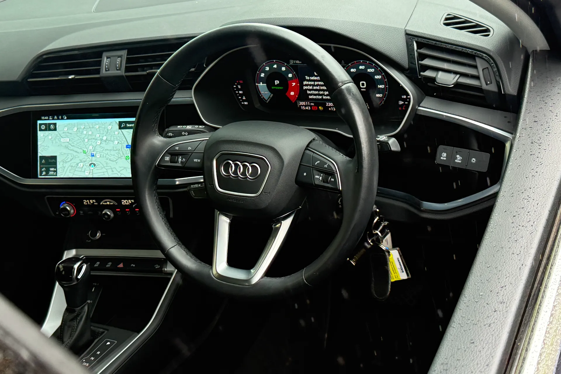 Audi Q3 thumbnail image number 29