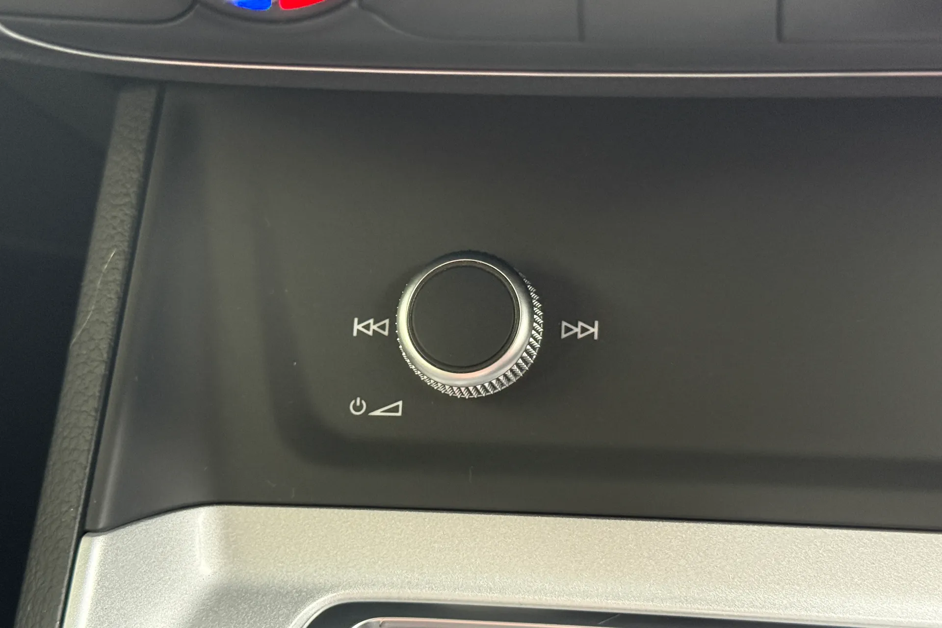 Audi Q3 thumbnail image number 49