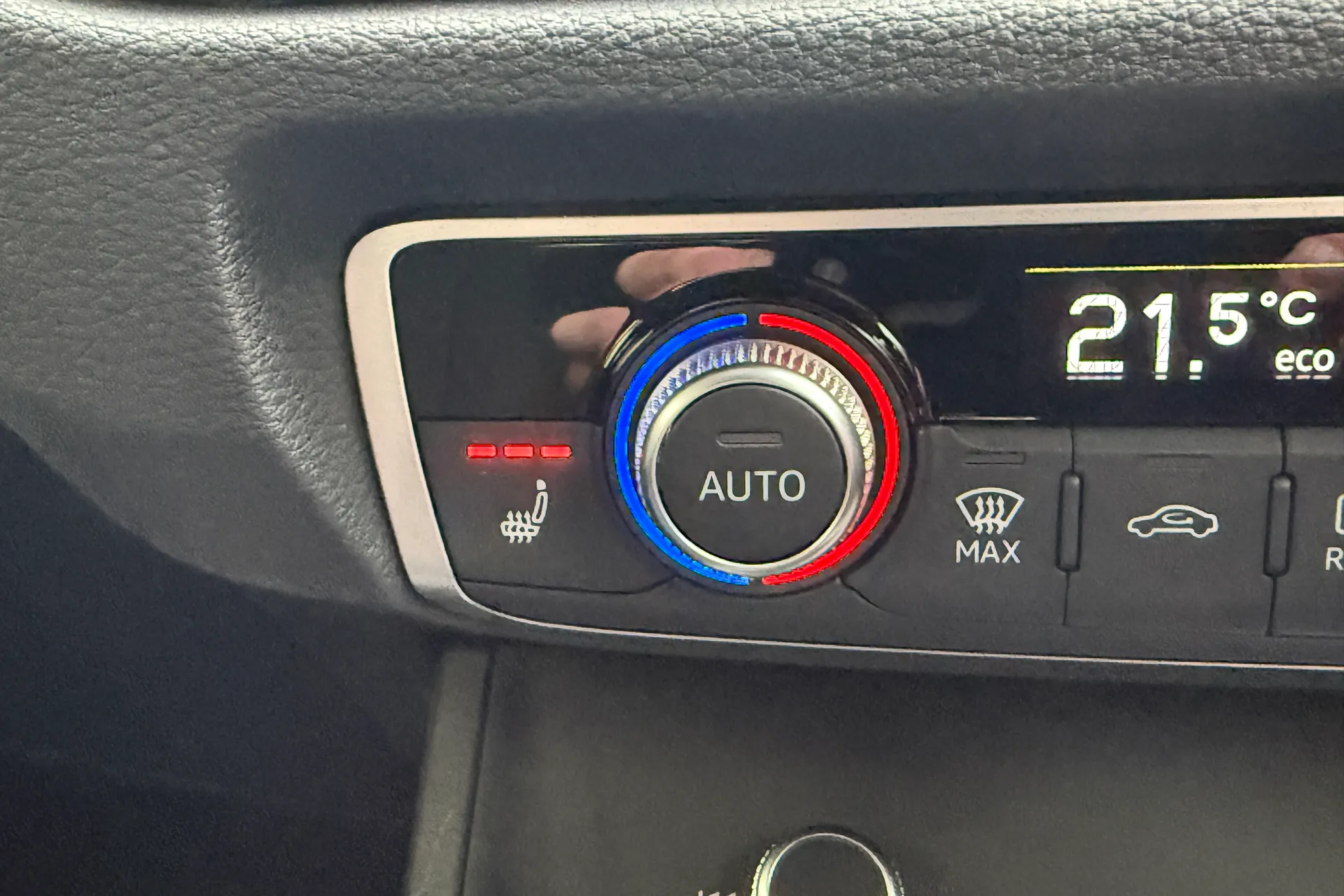 Audi Q3 thumbnail image number 48