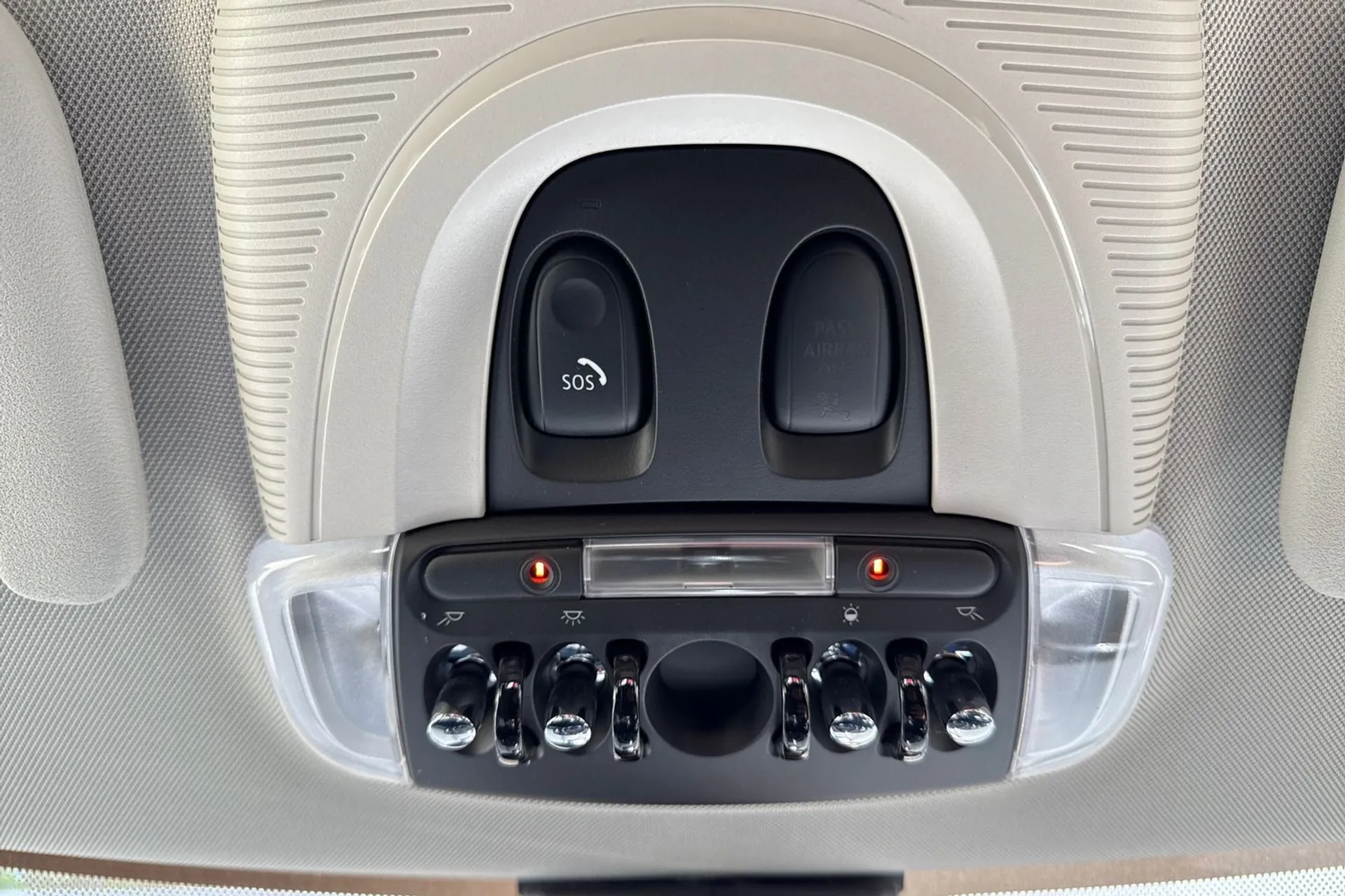 MINI CLUBMAN thumbnail image number 48