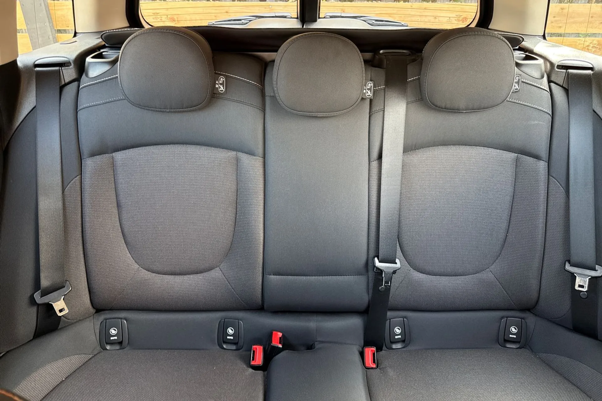 MINI CLUBMAN thumbnail image number 32