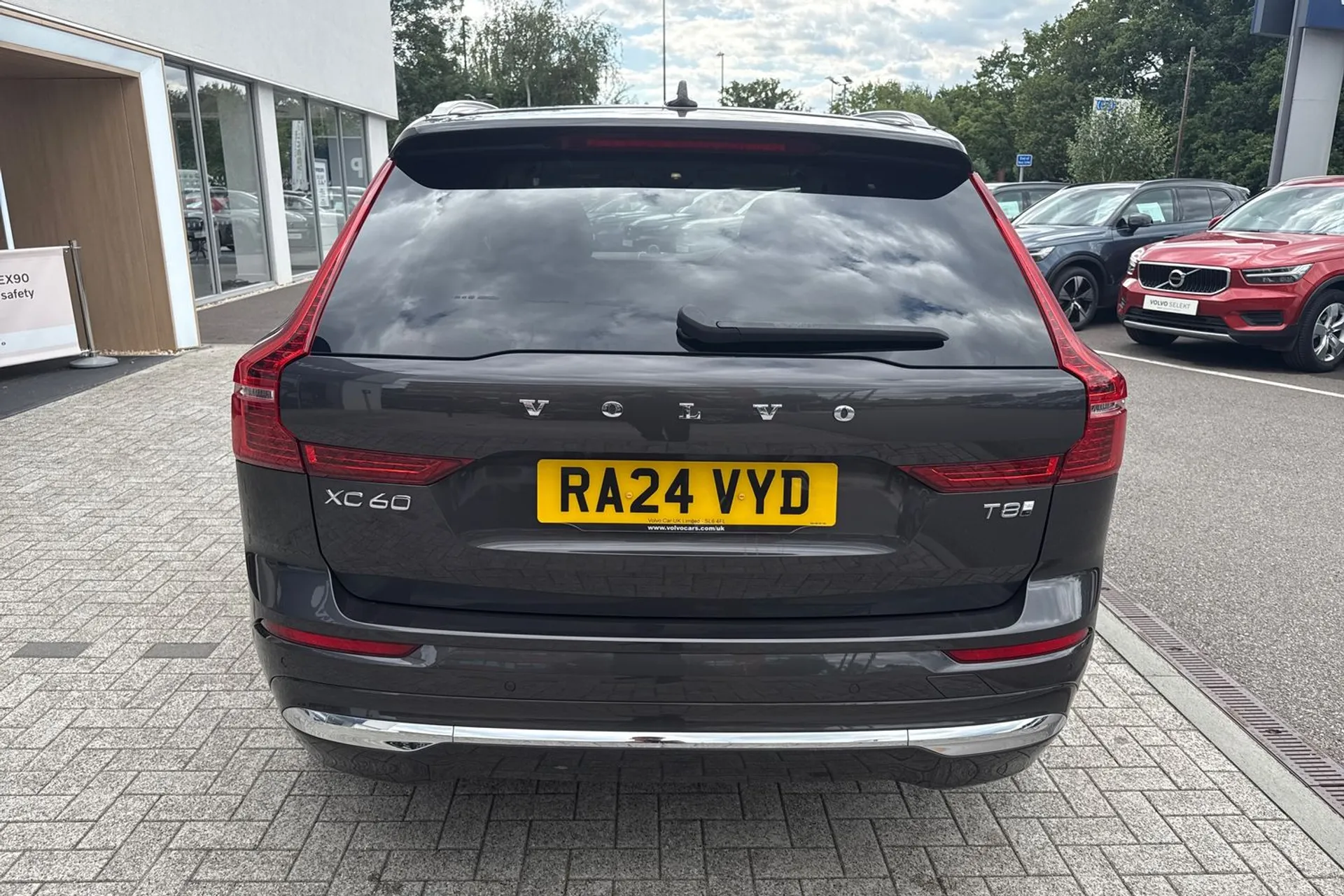Volvo XC60 thumbnail image number 8