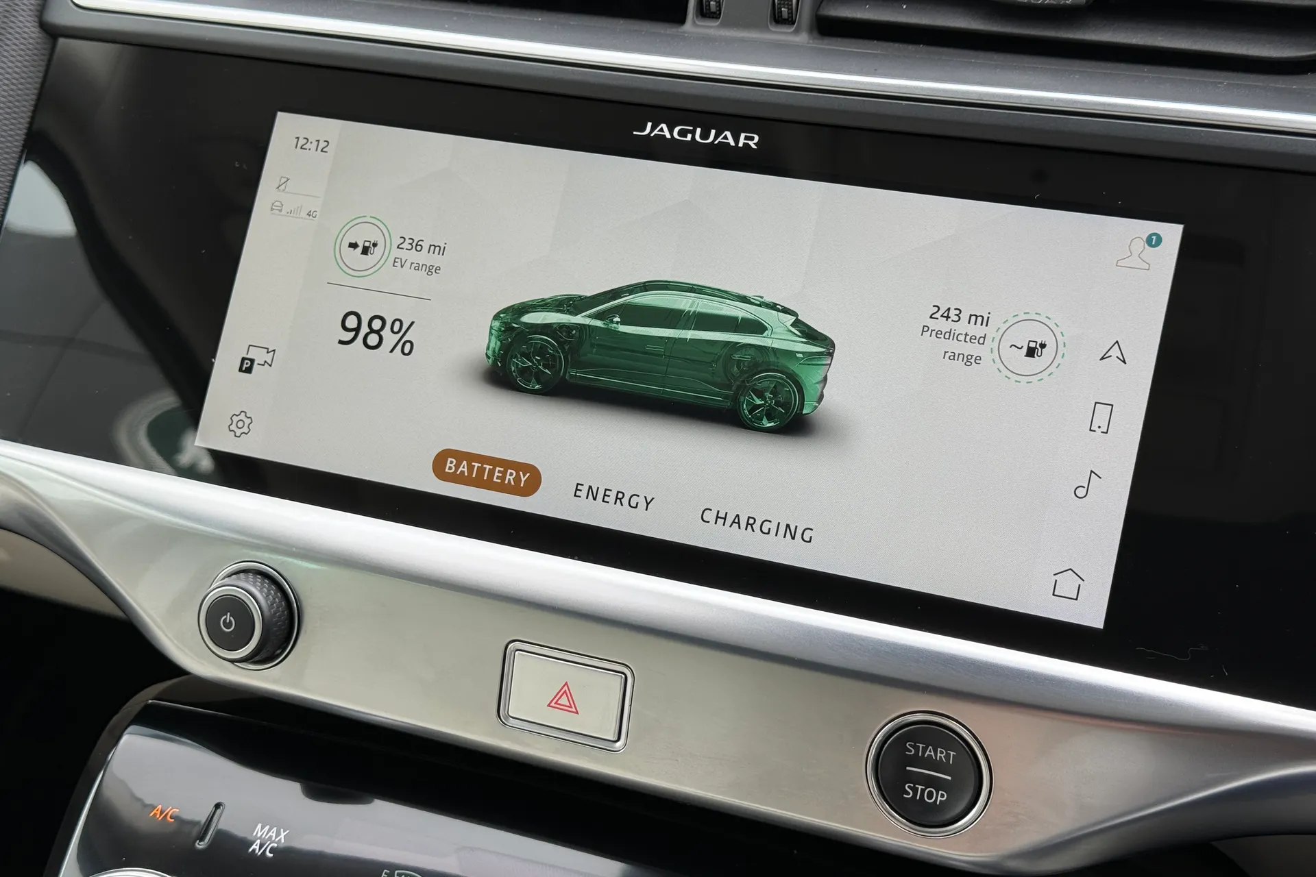 Jaguar I-PACE thumbnail image number 23