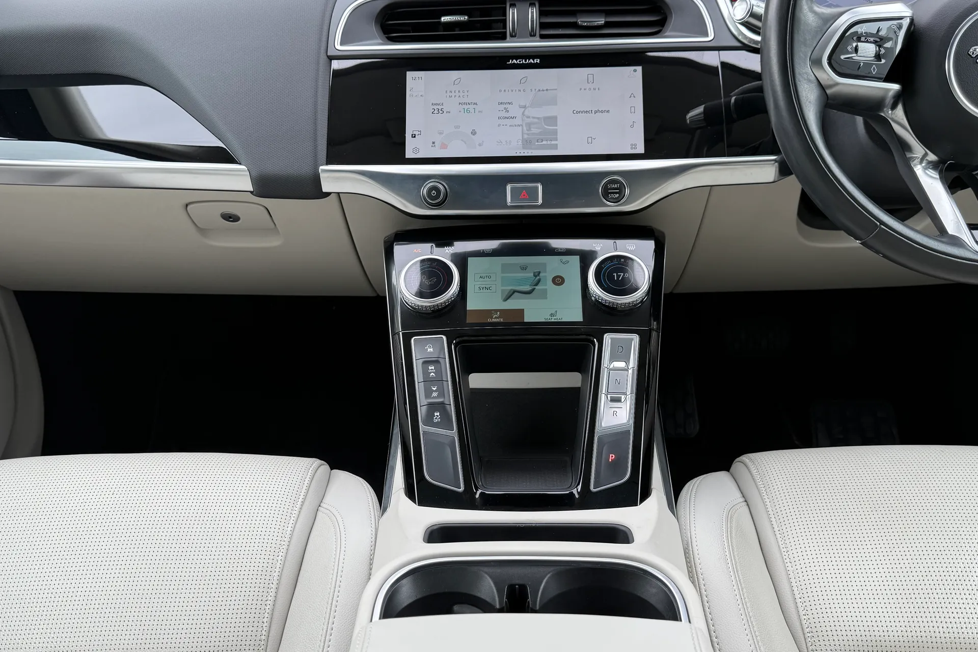 Jaguar I-PACE thumbnail image number 15