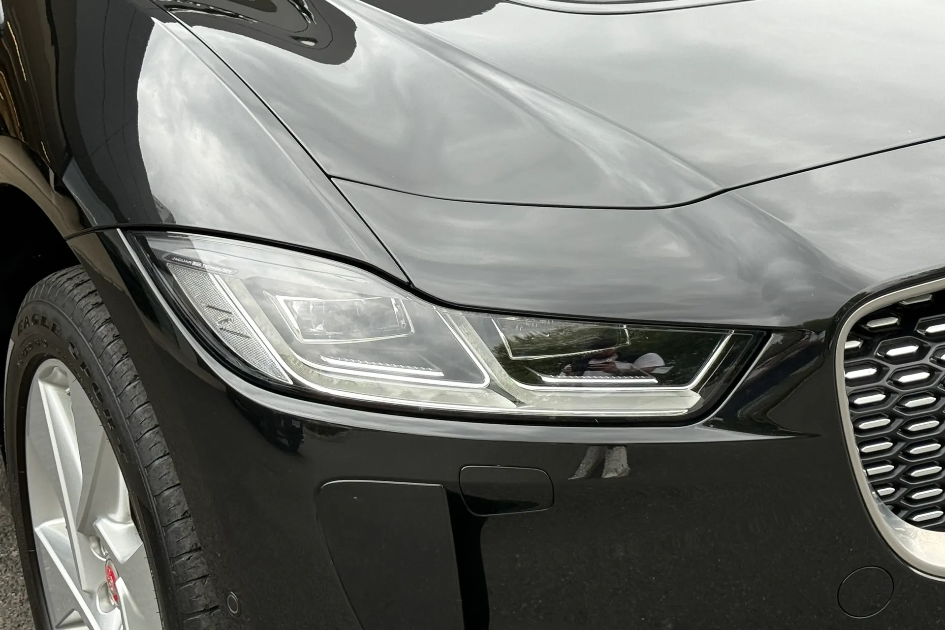 Jaguar I-PACE thumbnail image number 57