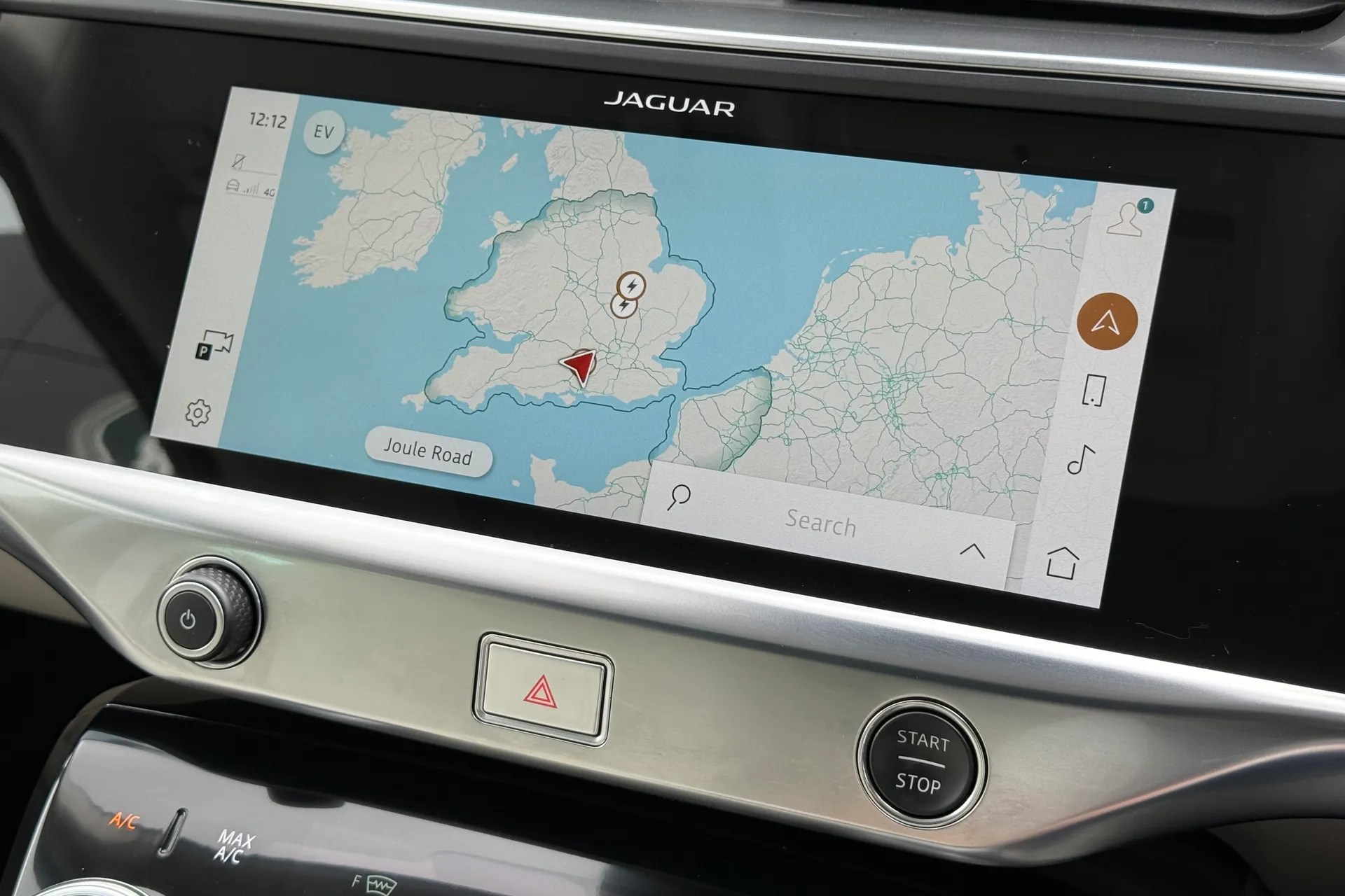 Jaguar I-PACE thumbnail image number 30