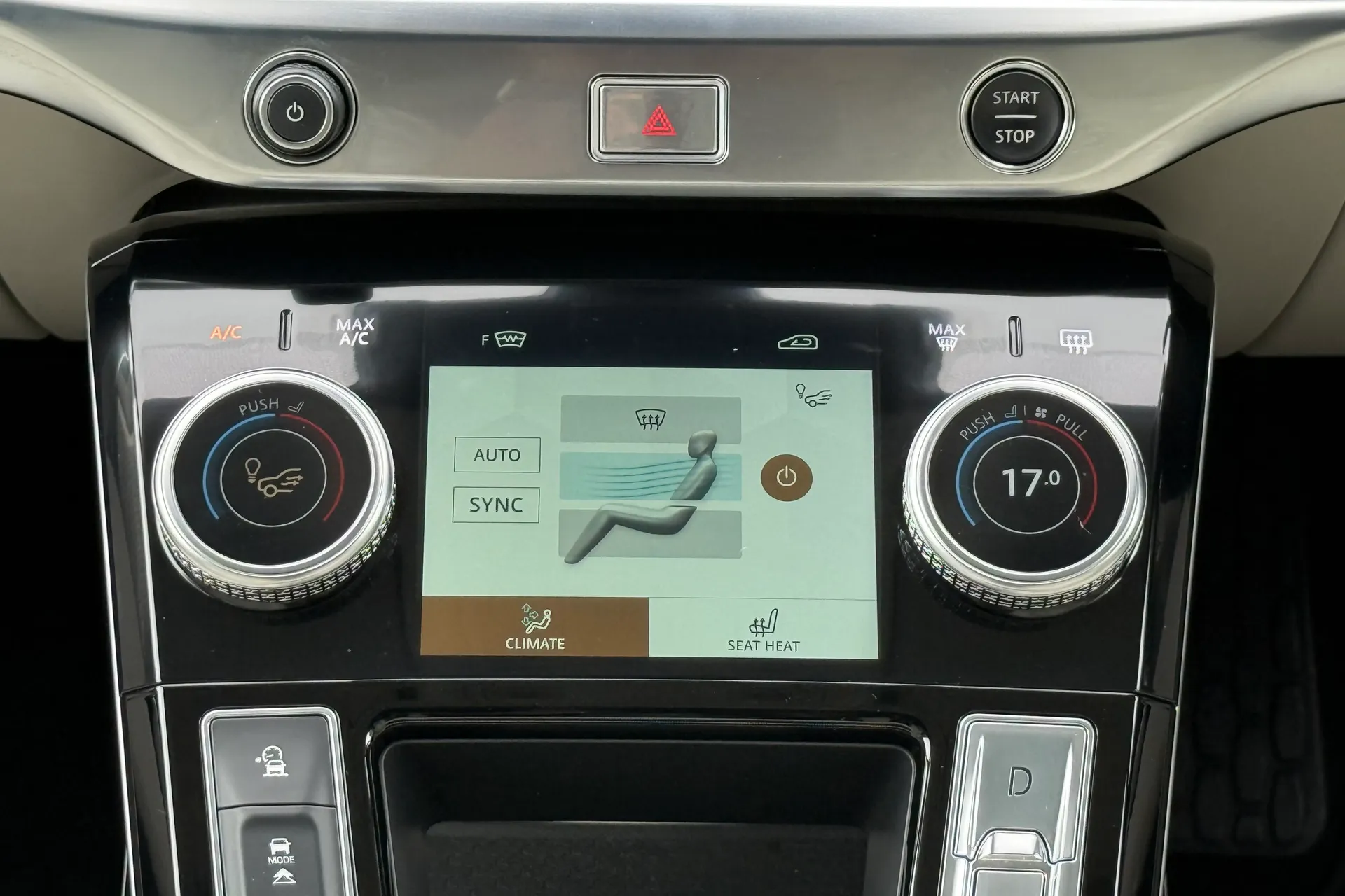 Jaguar I-PACE thumbnail image number 16
