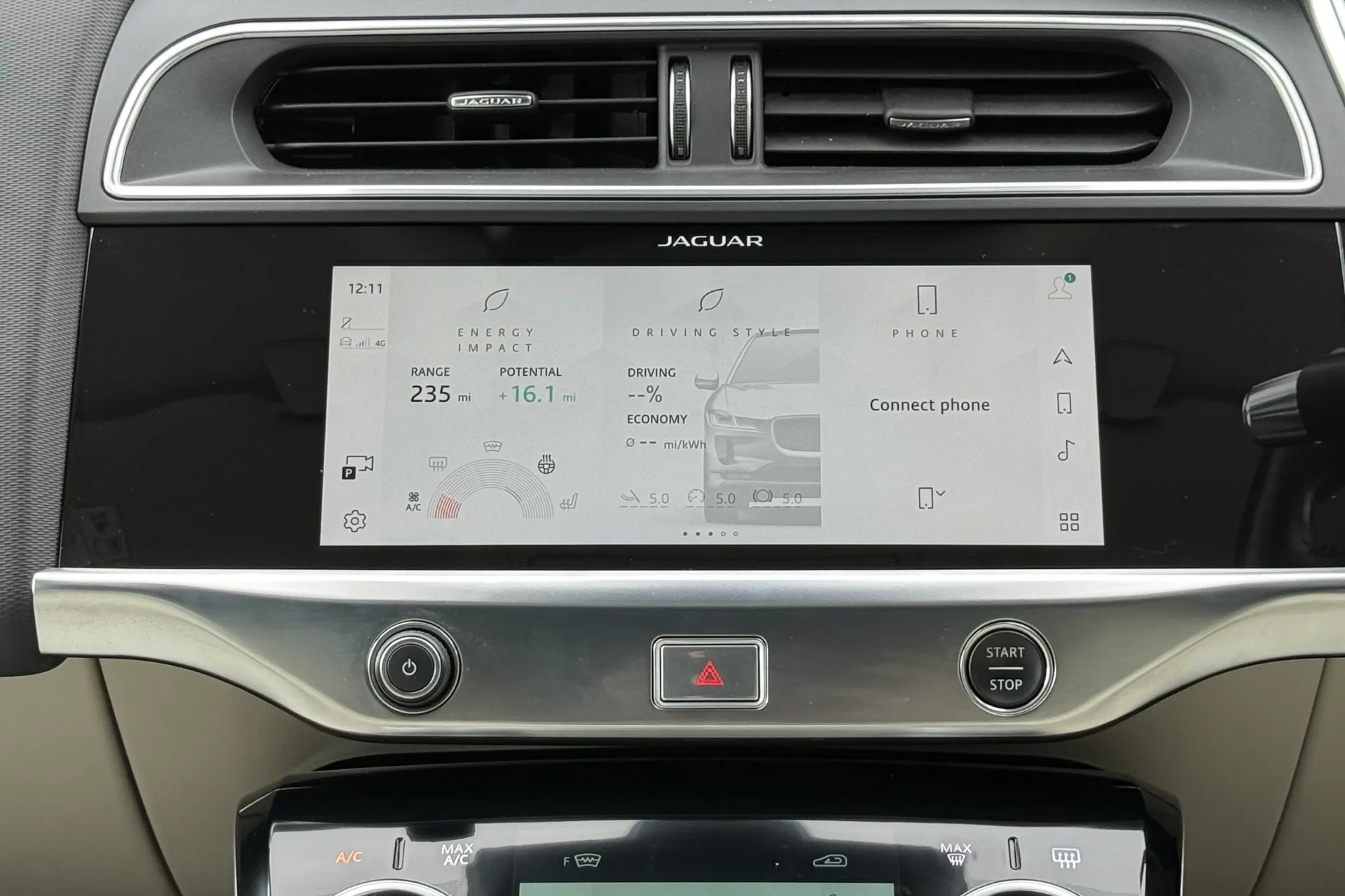 Jaguar I-PACE thumbnail image number 37