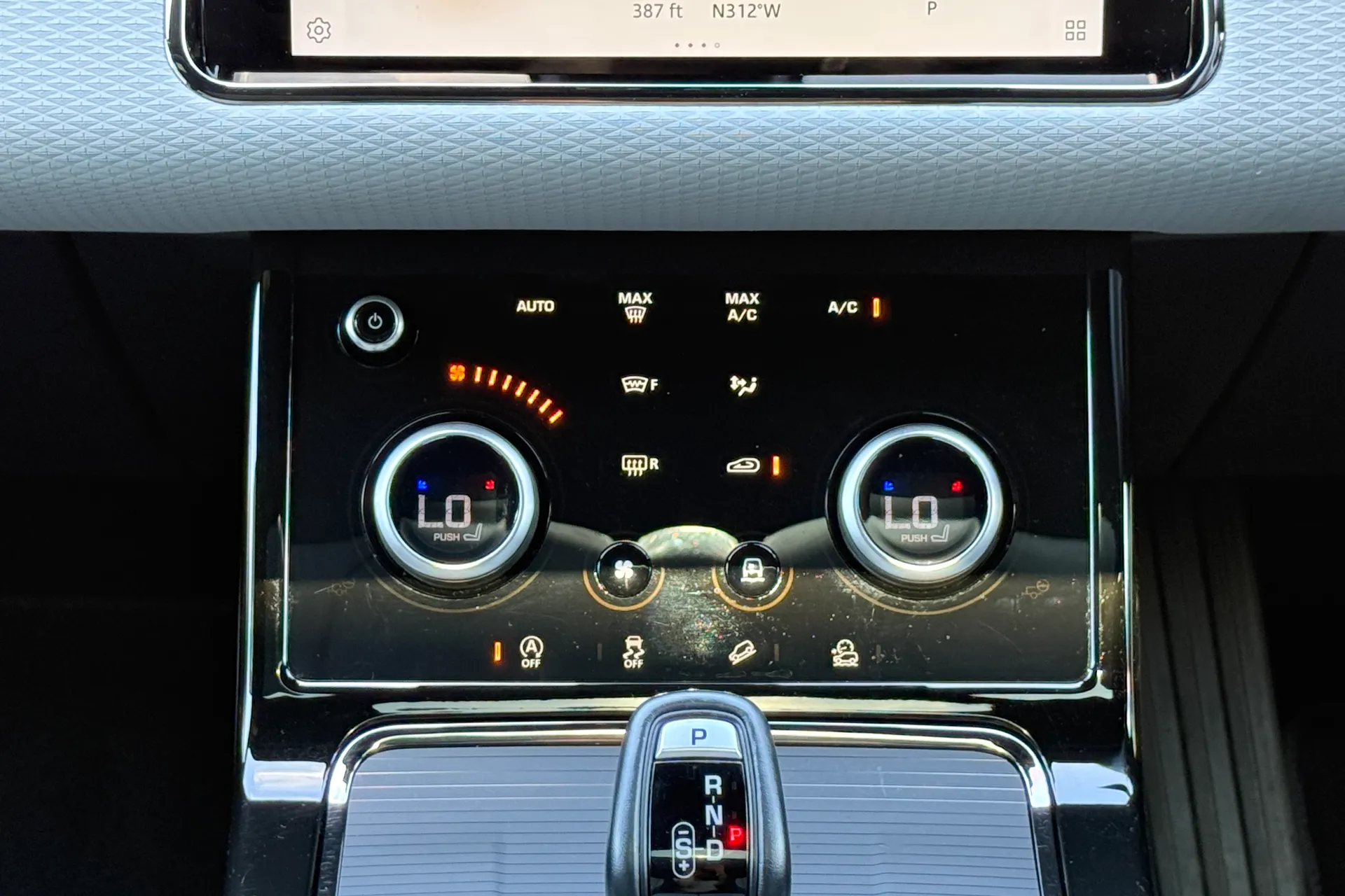 LAND ROVER RANGE ROVER EVOQUE thumbnail image number 16