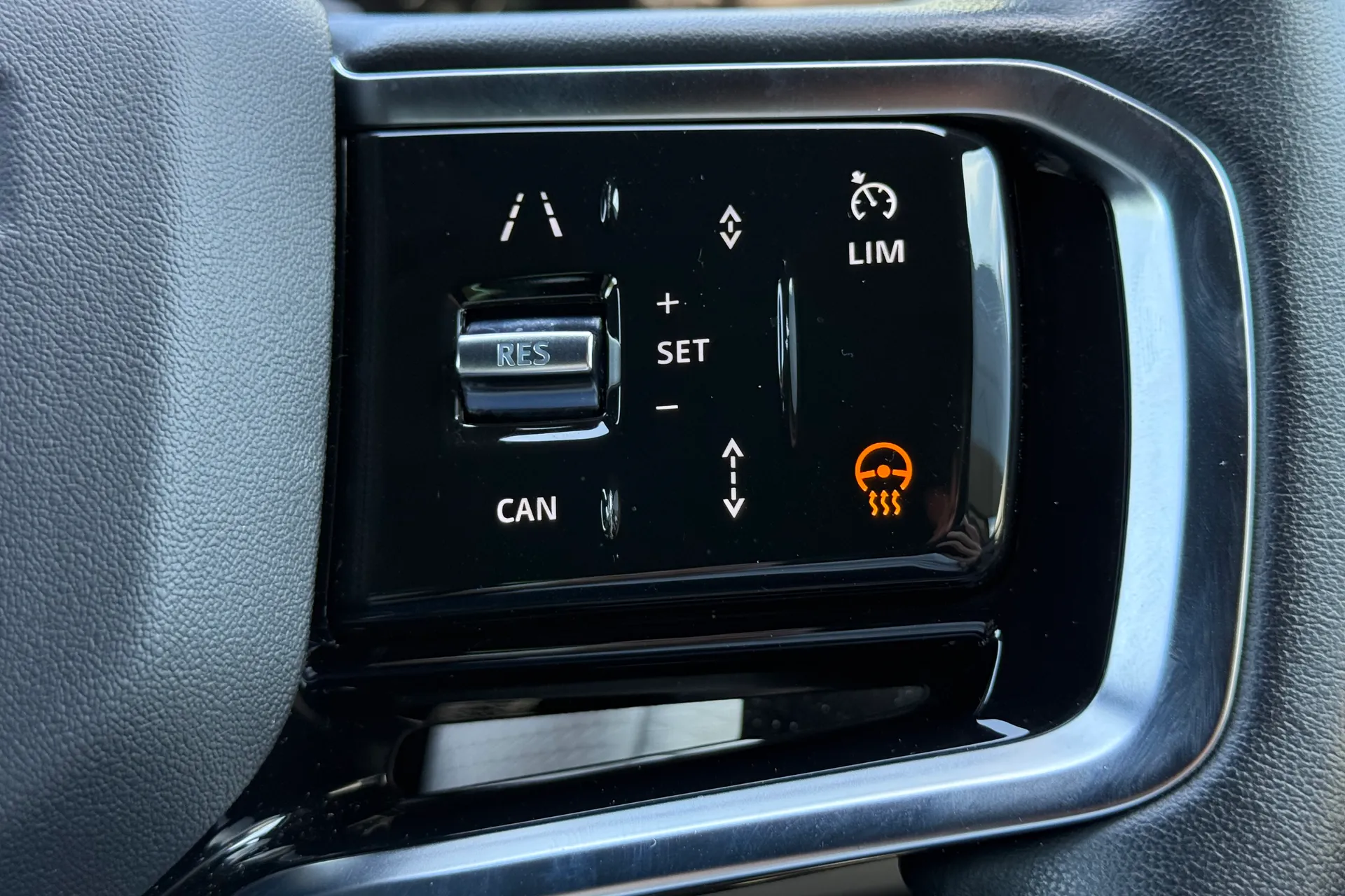 LAND ROVER RANGE ROVER EVOQUE thumbnail image number 25