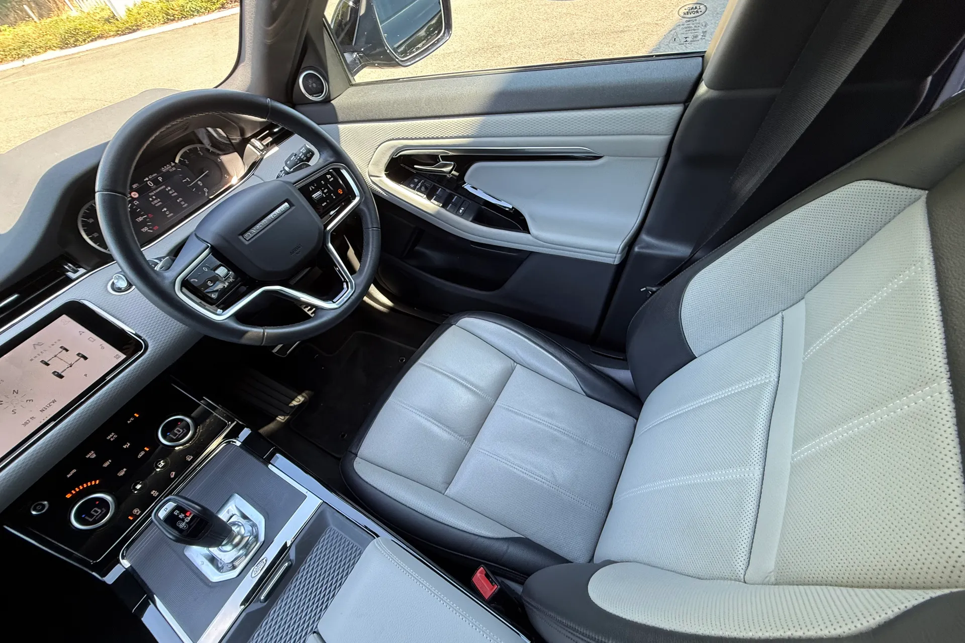 LAND ROVER RANGE ROVER EVOQUE thumbnail image number 14