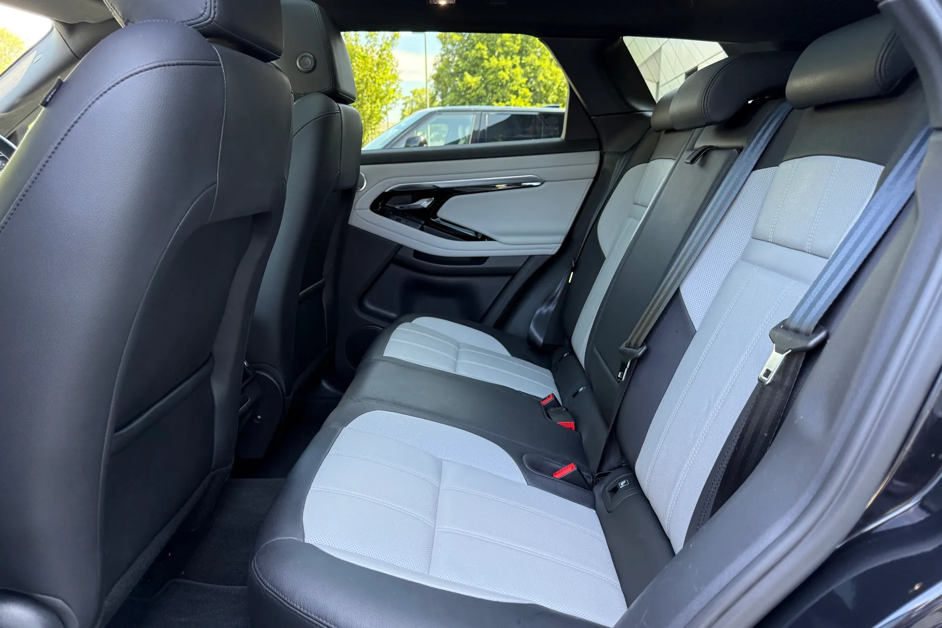 LAND ROVER RANGE ROVER EVOQUE thumbnail image number 48