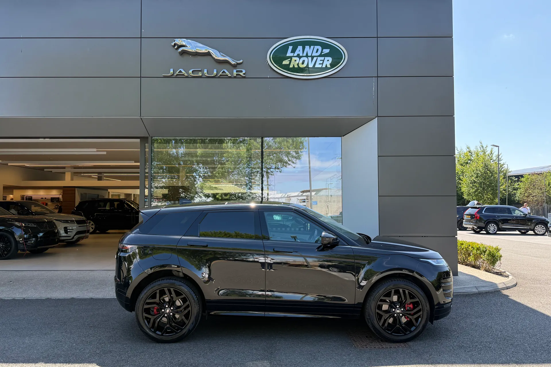 LAND ROVER RANGE ROVER EVOQUE thumbnail image number 2