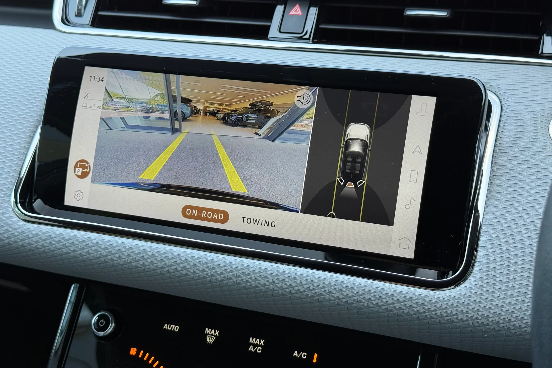 LAND ROVER RANGE ROVER EVOQUE thumbnail image number 4