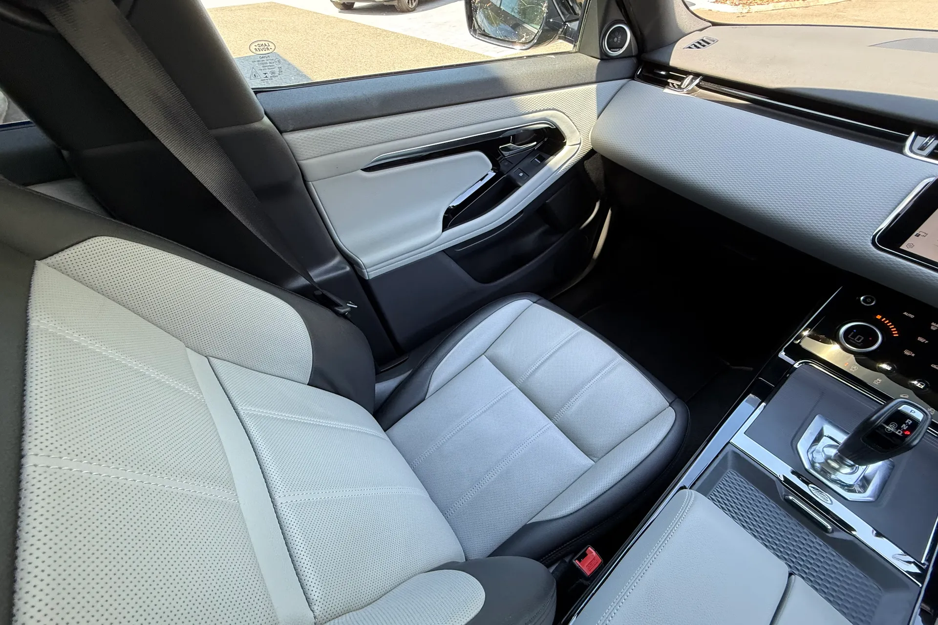 LAND ROVER RANGE ROVER EVOQUE thumbnail image number 13