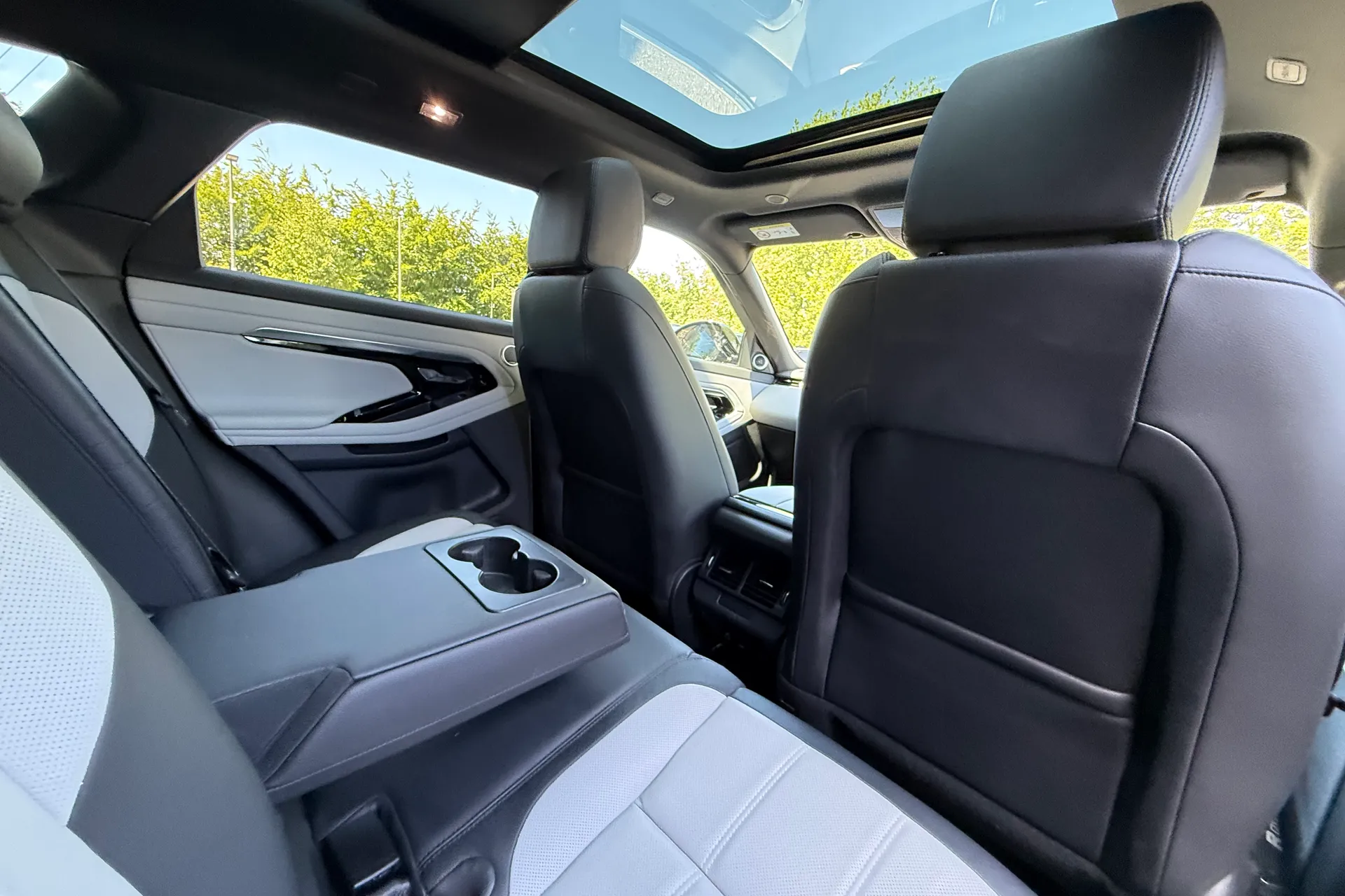 LAND ROVER RANGE ROVER EVOQUE thumbnail image number 39