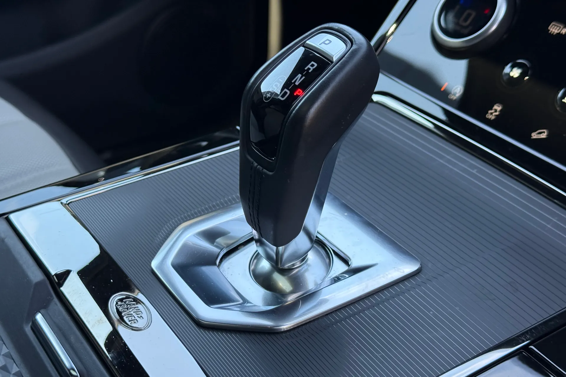 LAND ROVER RANGE ROVER EVOQUE thumbnail image number 19