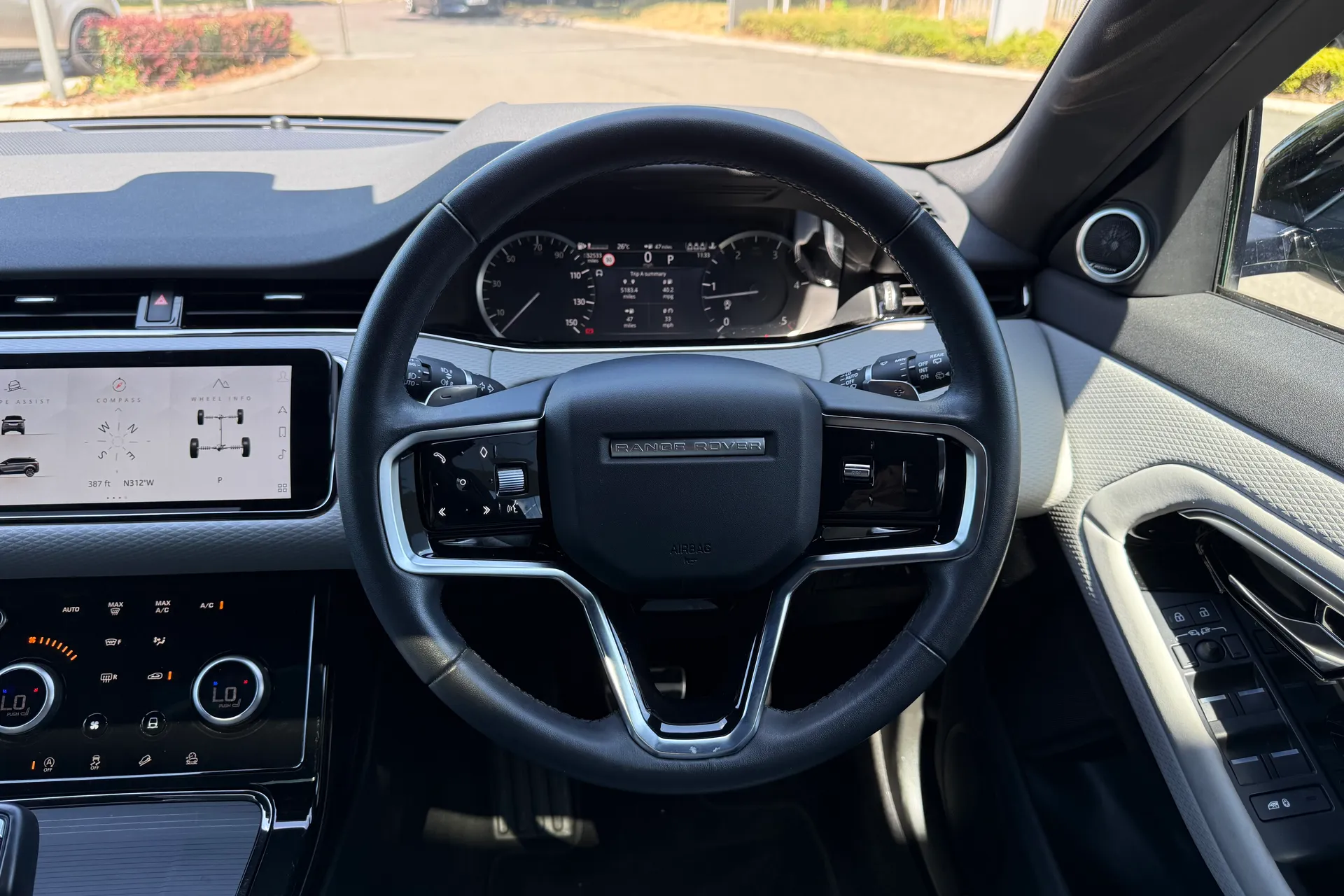 LAND ROVER RANGE ROVER EVOQUE thumbnail image number 12