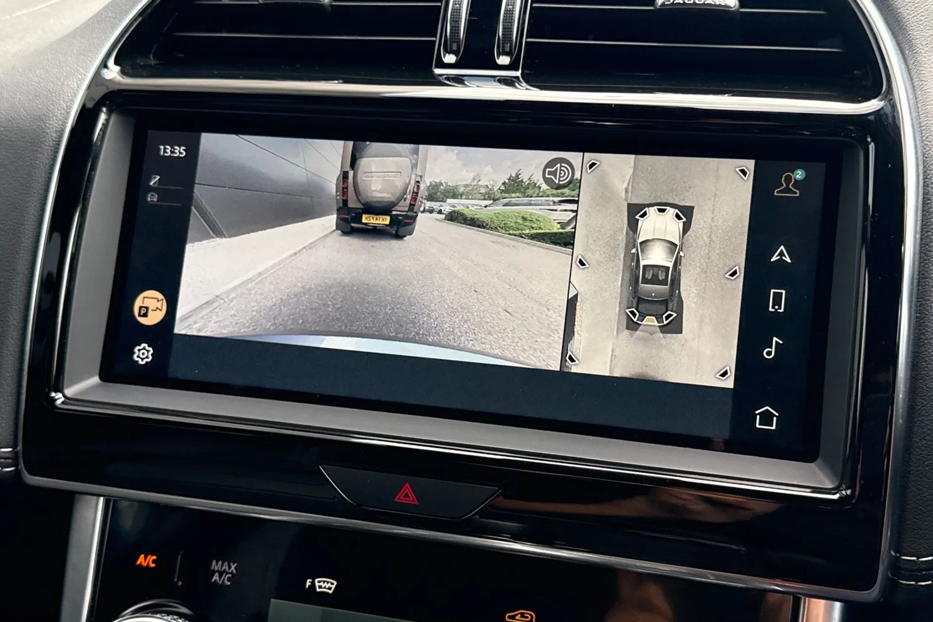 Jaguar XE thumbnail image number 7