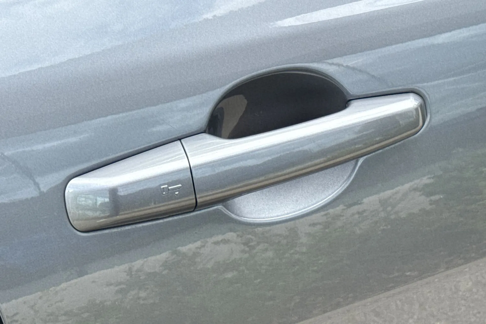 Jaguar XE thumbnail image number 35