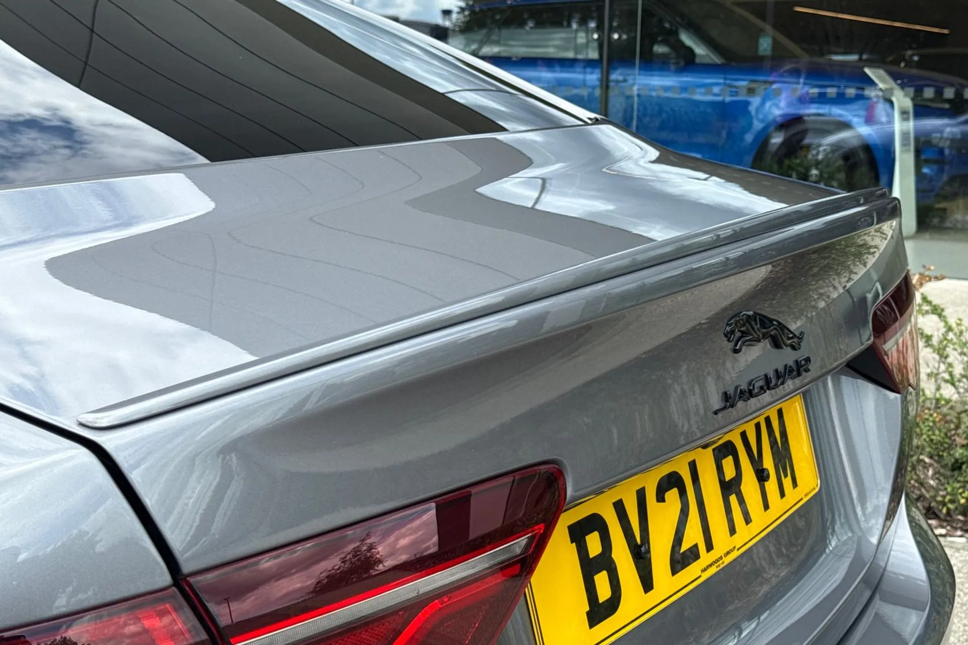 Jaguar XE thumbnail image number 34