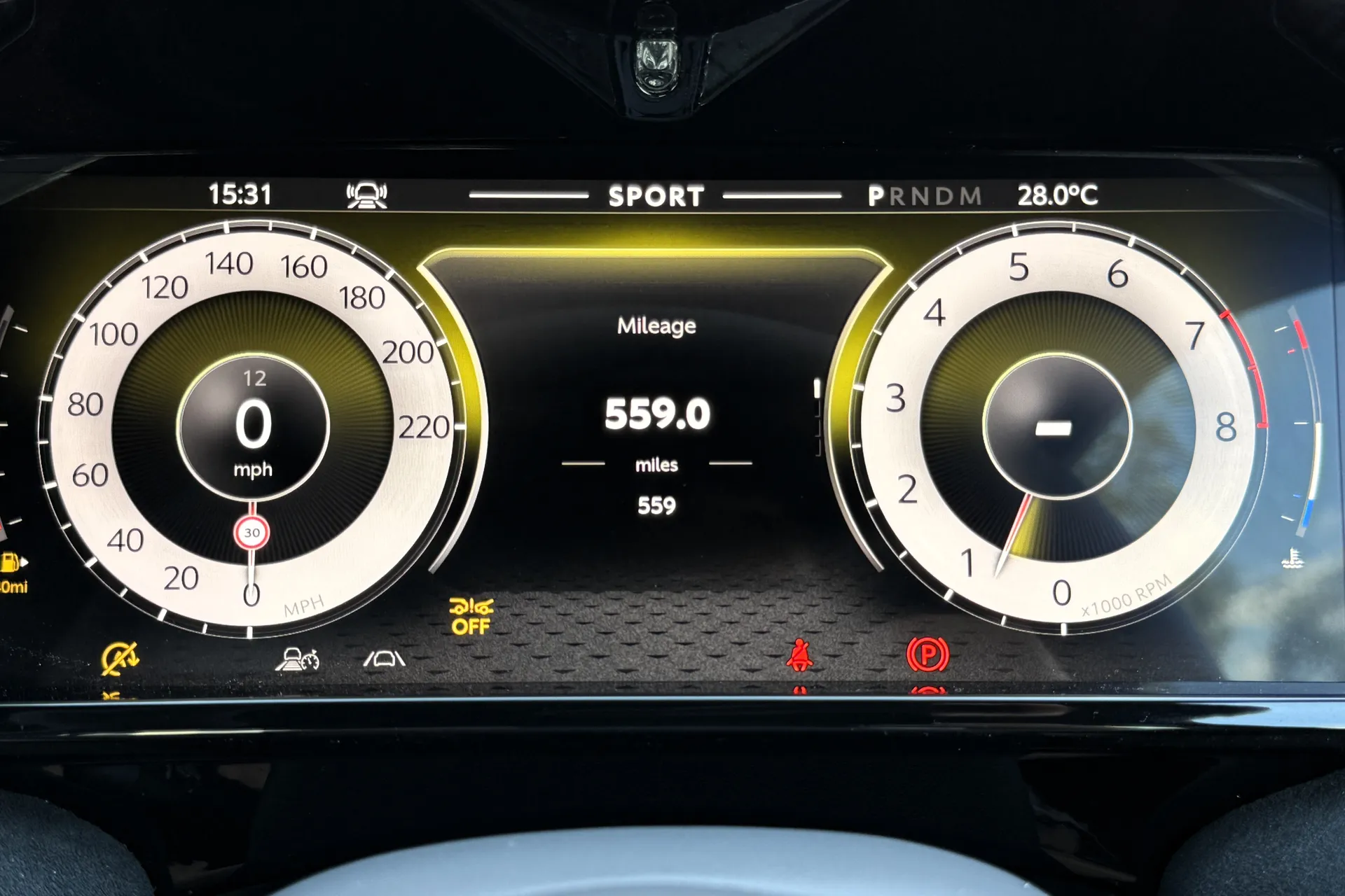 Aston Martin Vantage thumbnail image number 6