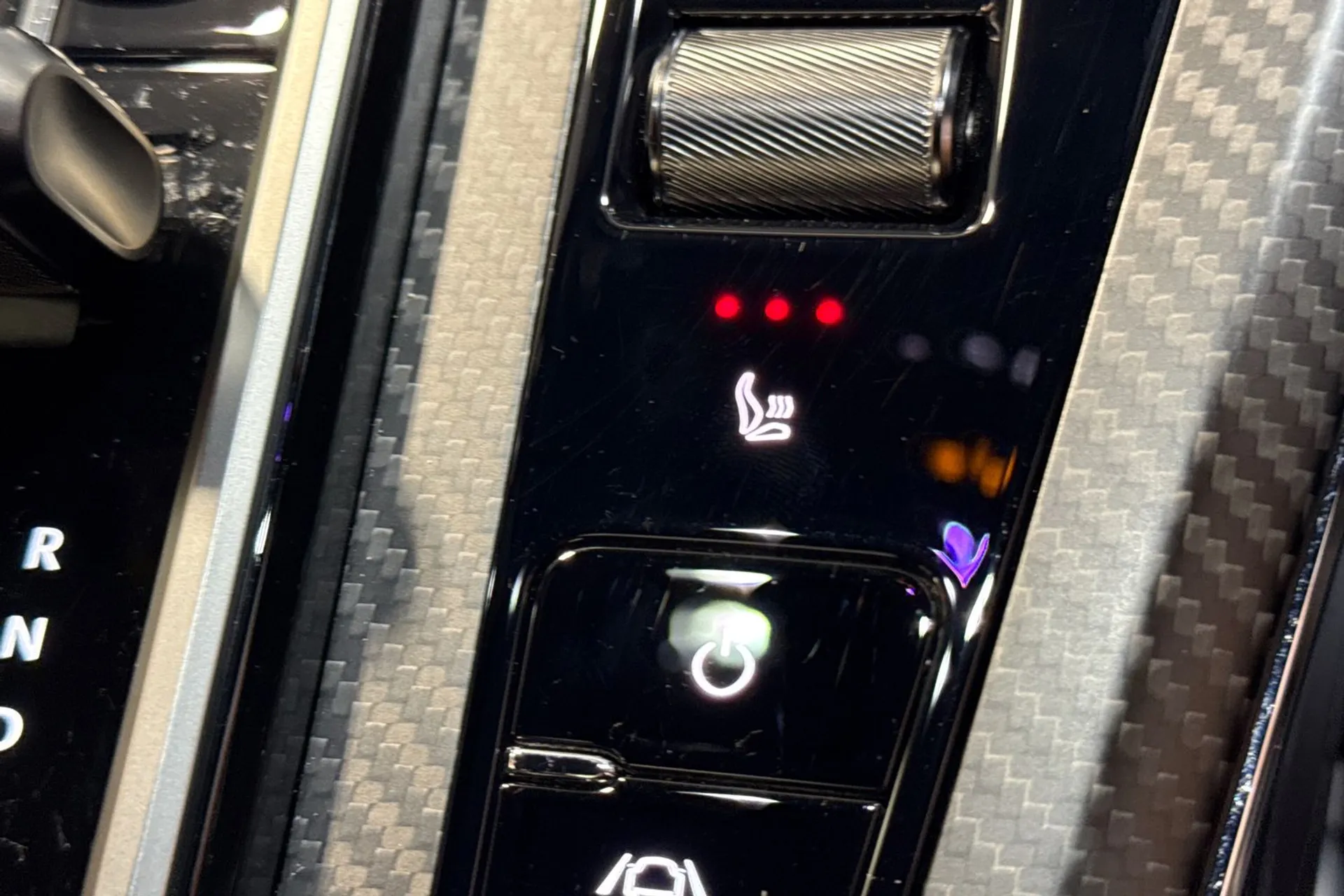 Aston Martin Vantage thumbnail image number 55