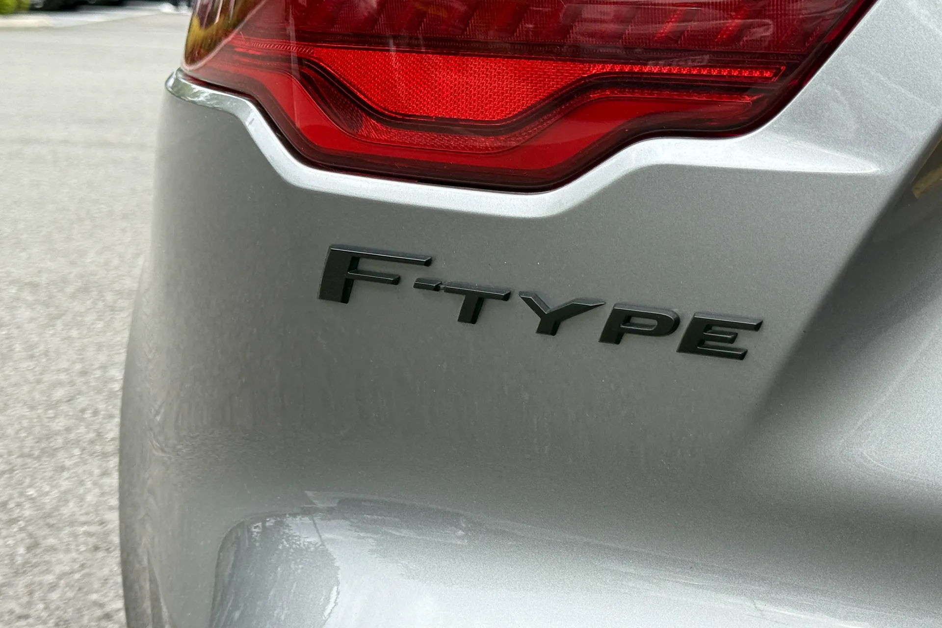 Jaguar F-TYPE thumbnail image number 12