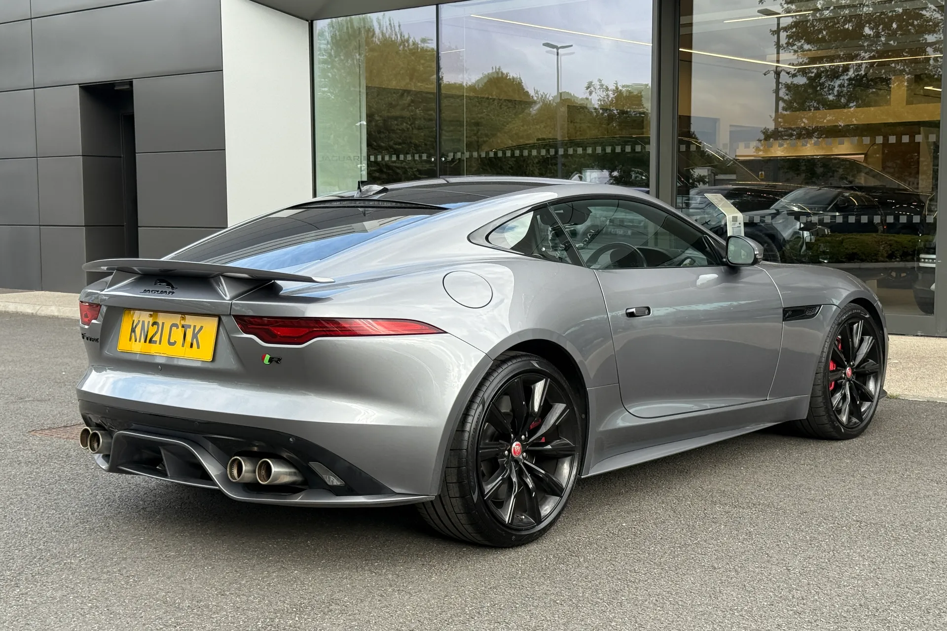 Jaguar F-TYPE thumbnail image number 15