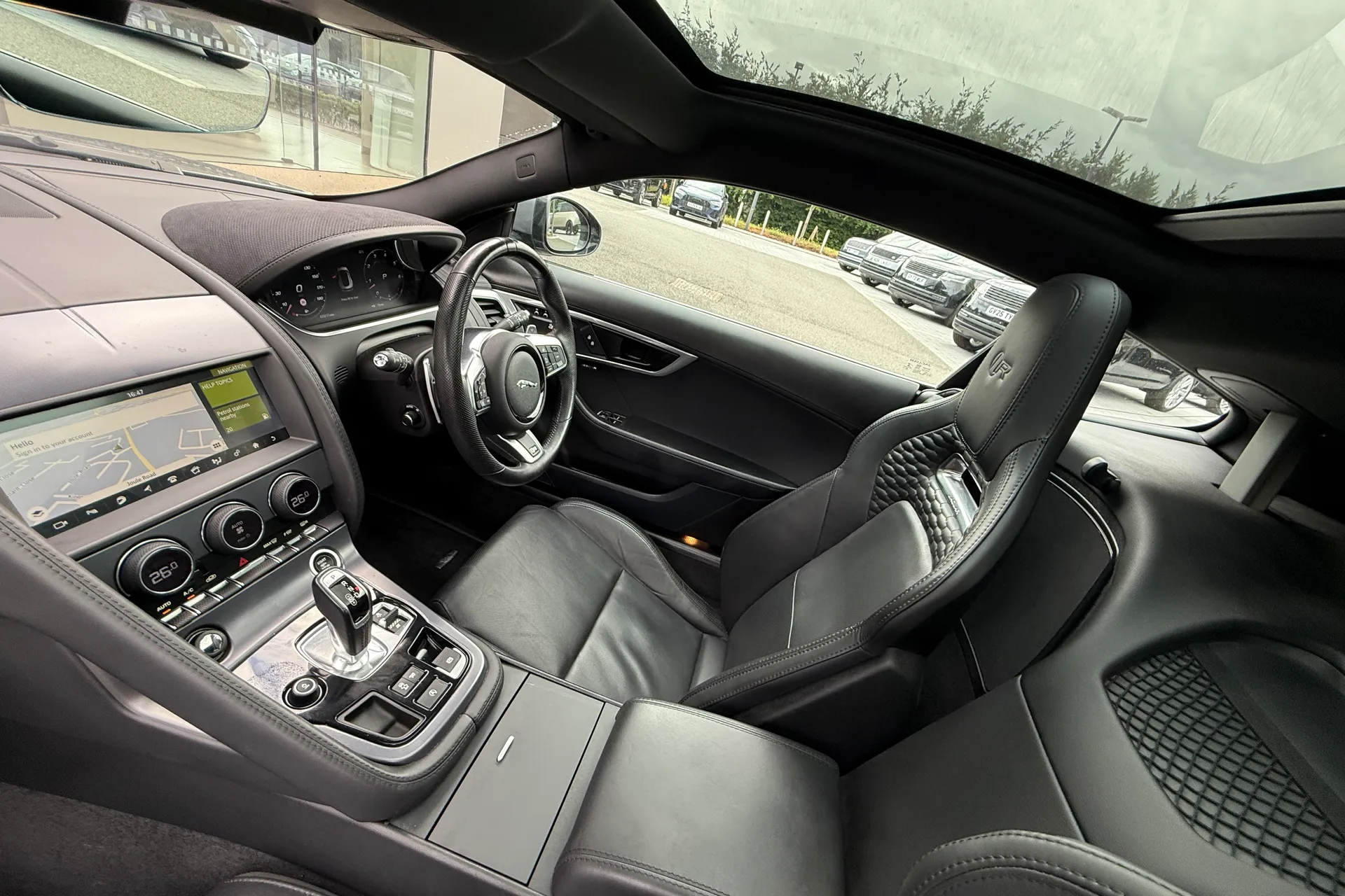 Jaguar F-TYPE thumbnail image number 33