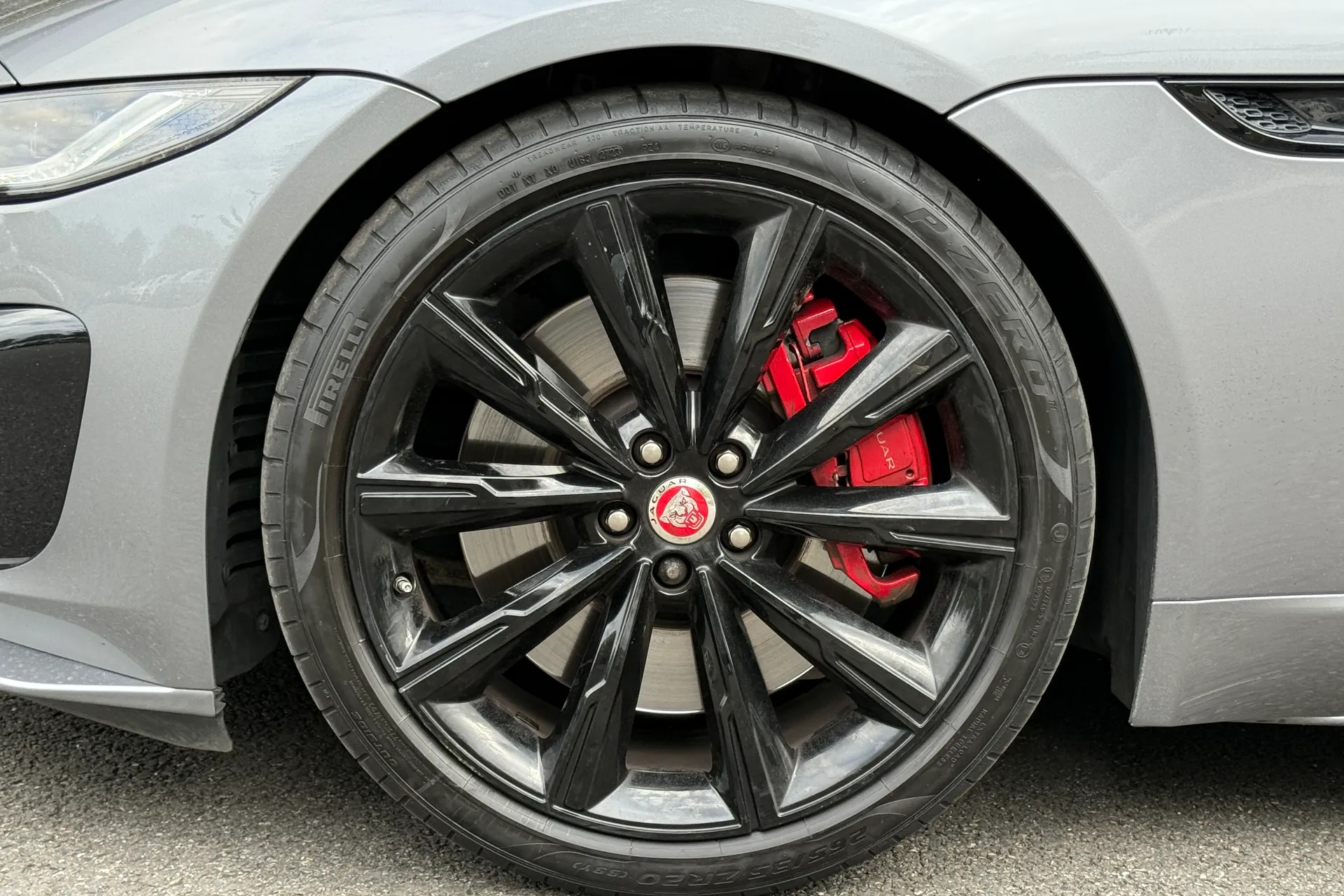 Jaguar F-TYPE thumbnail image number 6