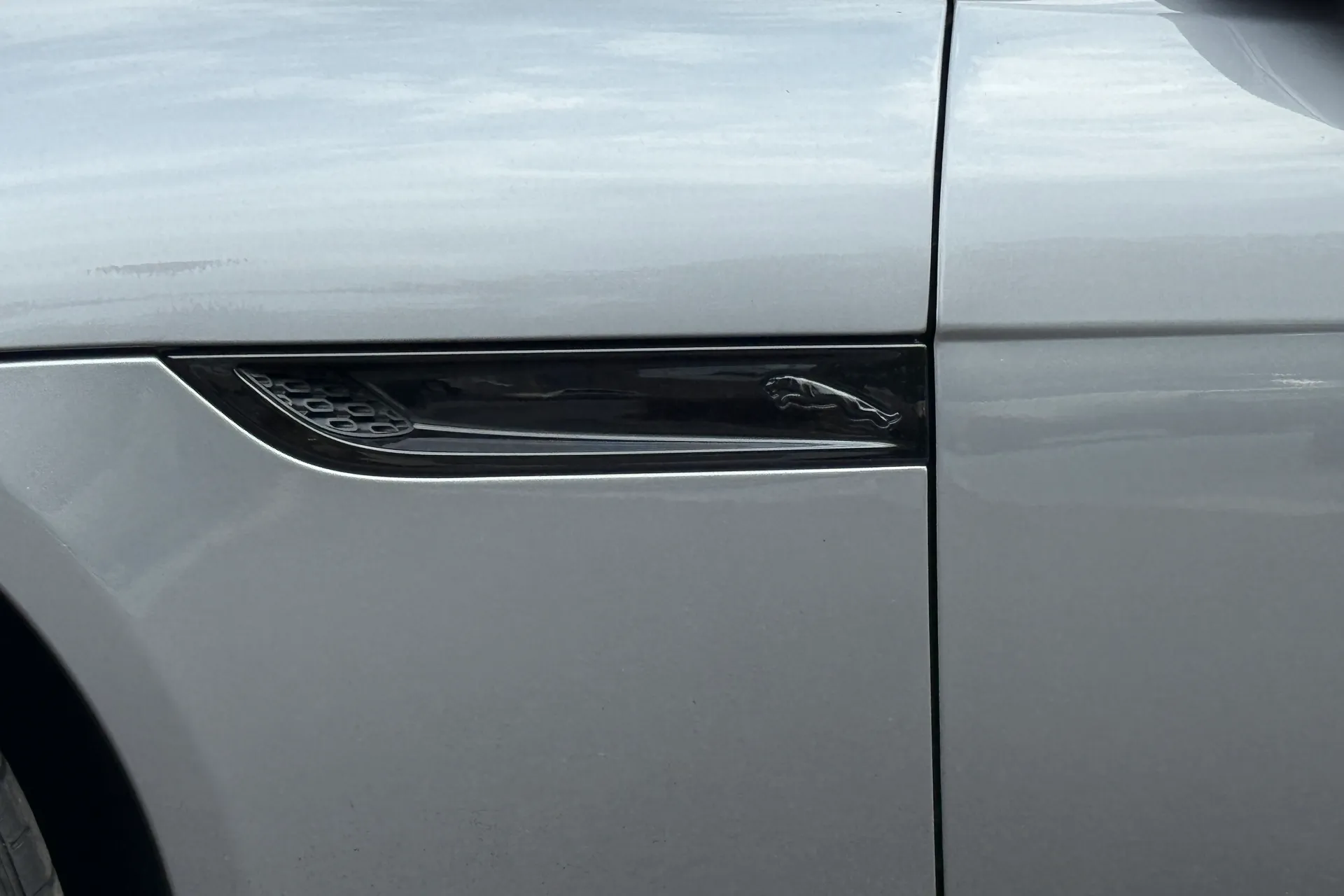 Jaguar F-TYPE thumbnail image number 7