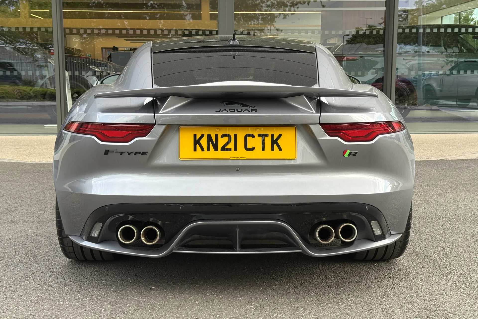 Jaguar F-TYPE thumbnail image number 16