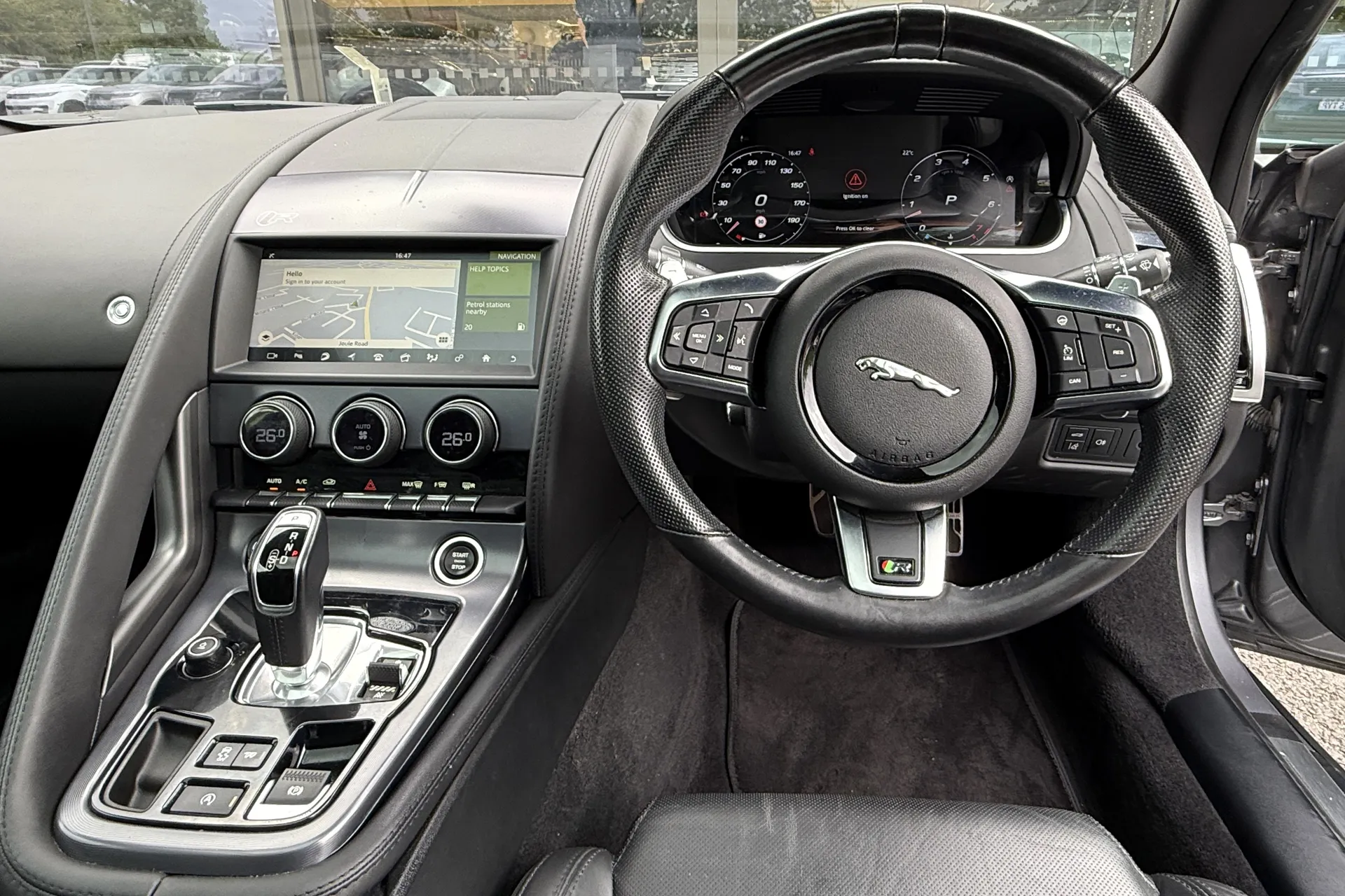 Jaguar F-TYPE thumbnail image number 31