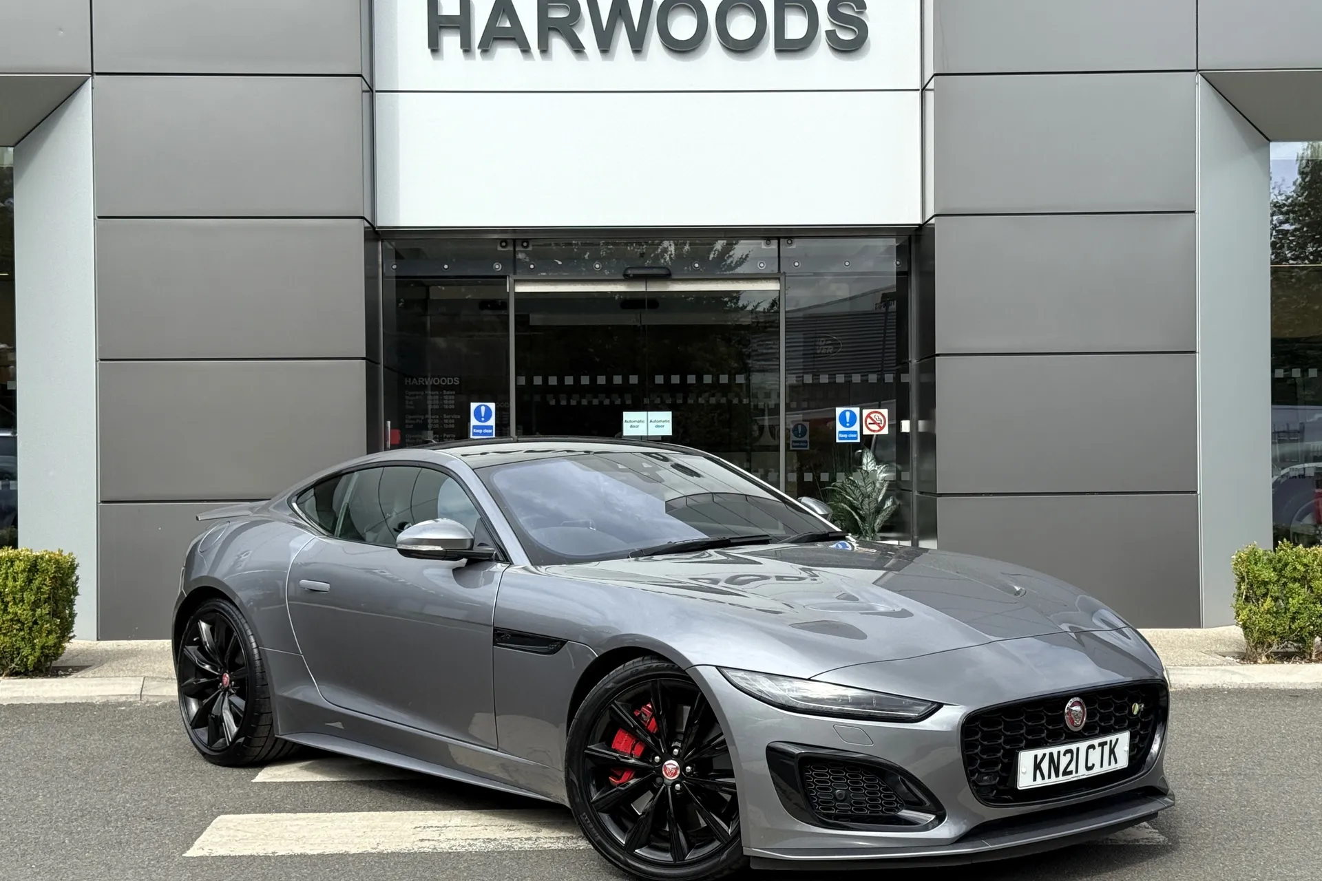 Jaguar F-TYPE focused image