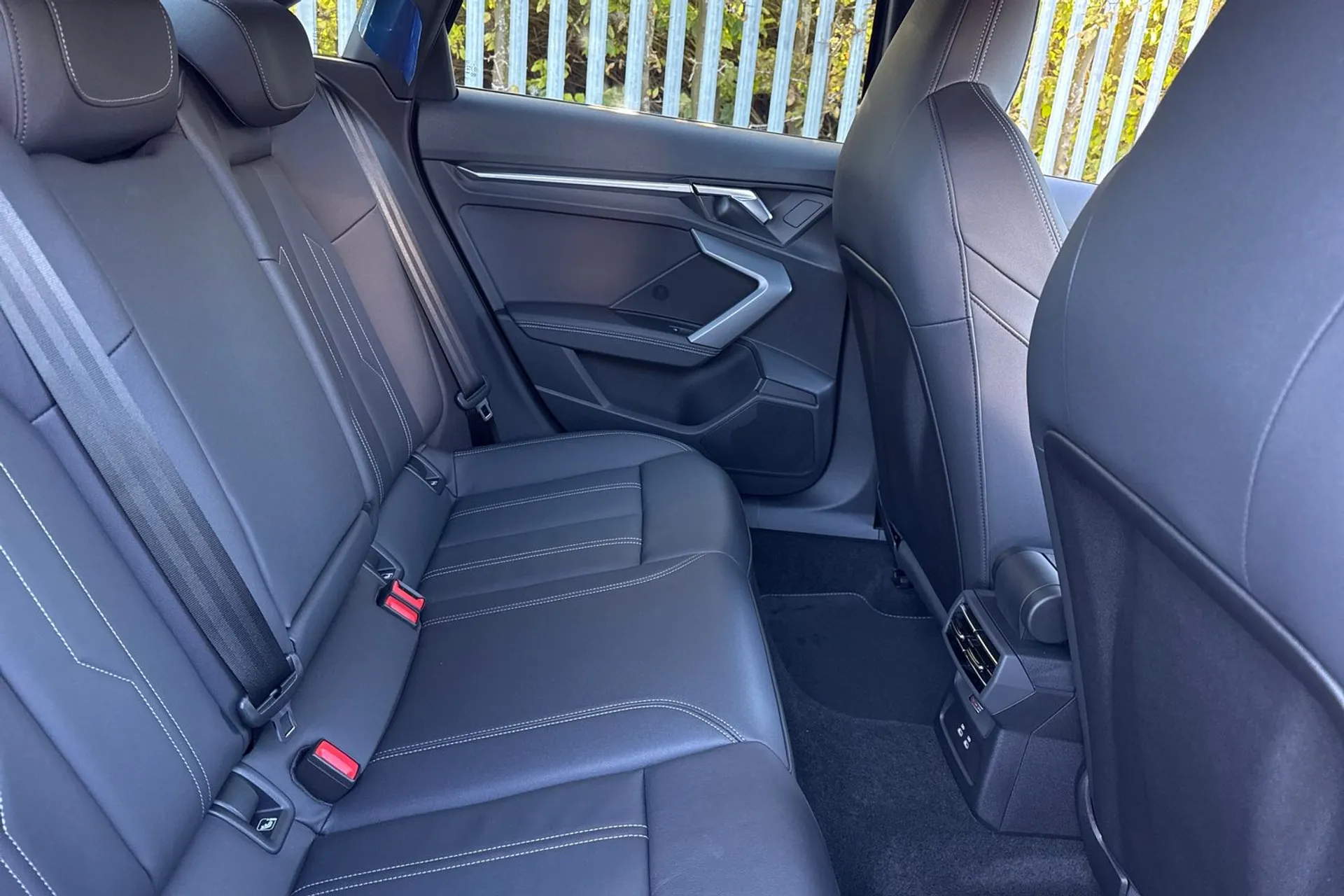 Audi A3 thumbnail image number 21