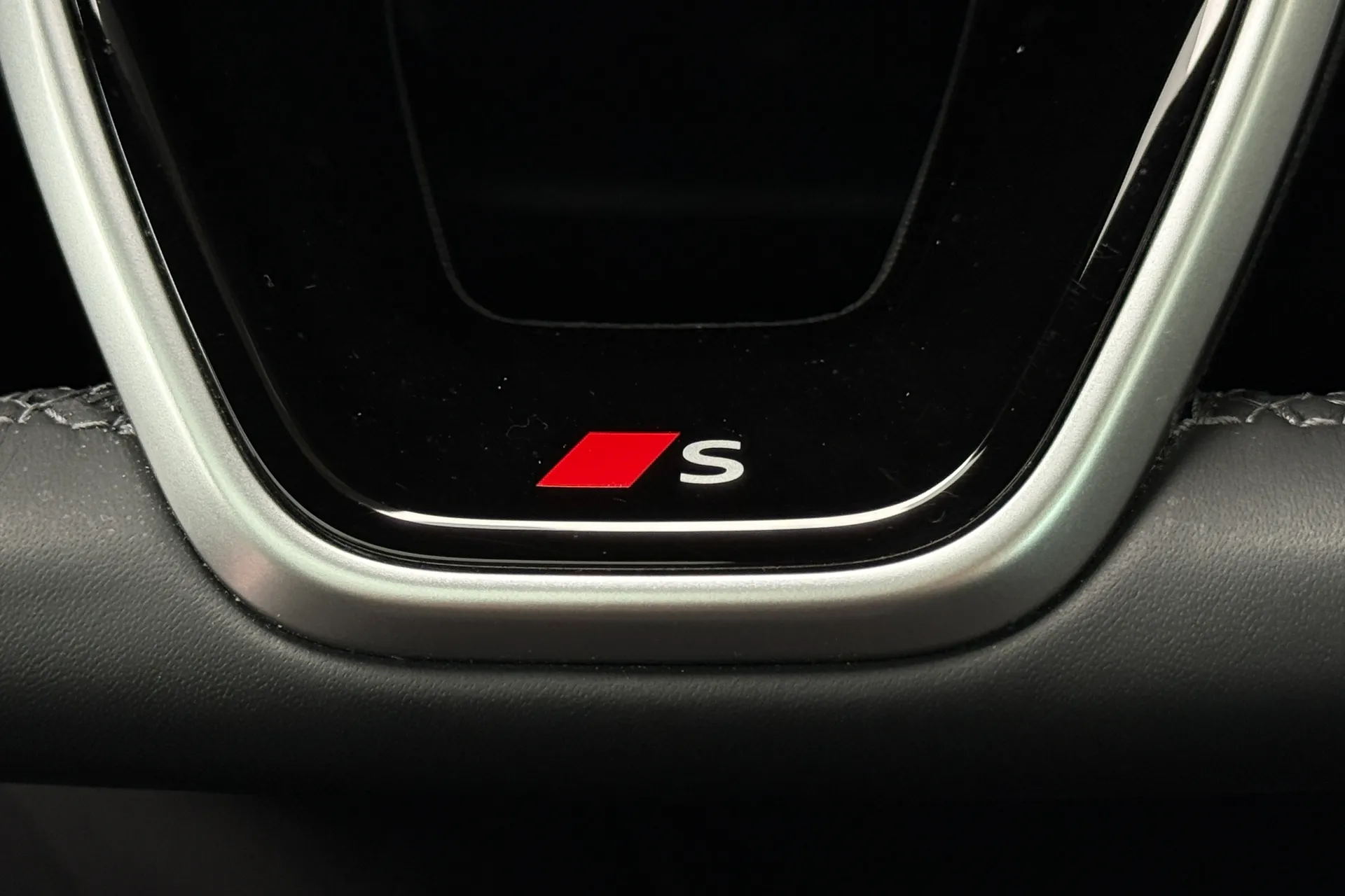 Audi Q5 thumbnail image number 19