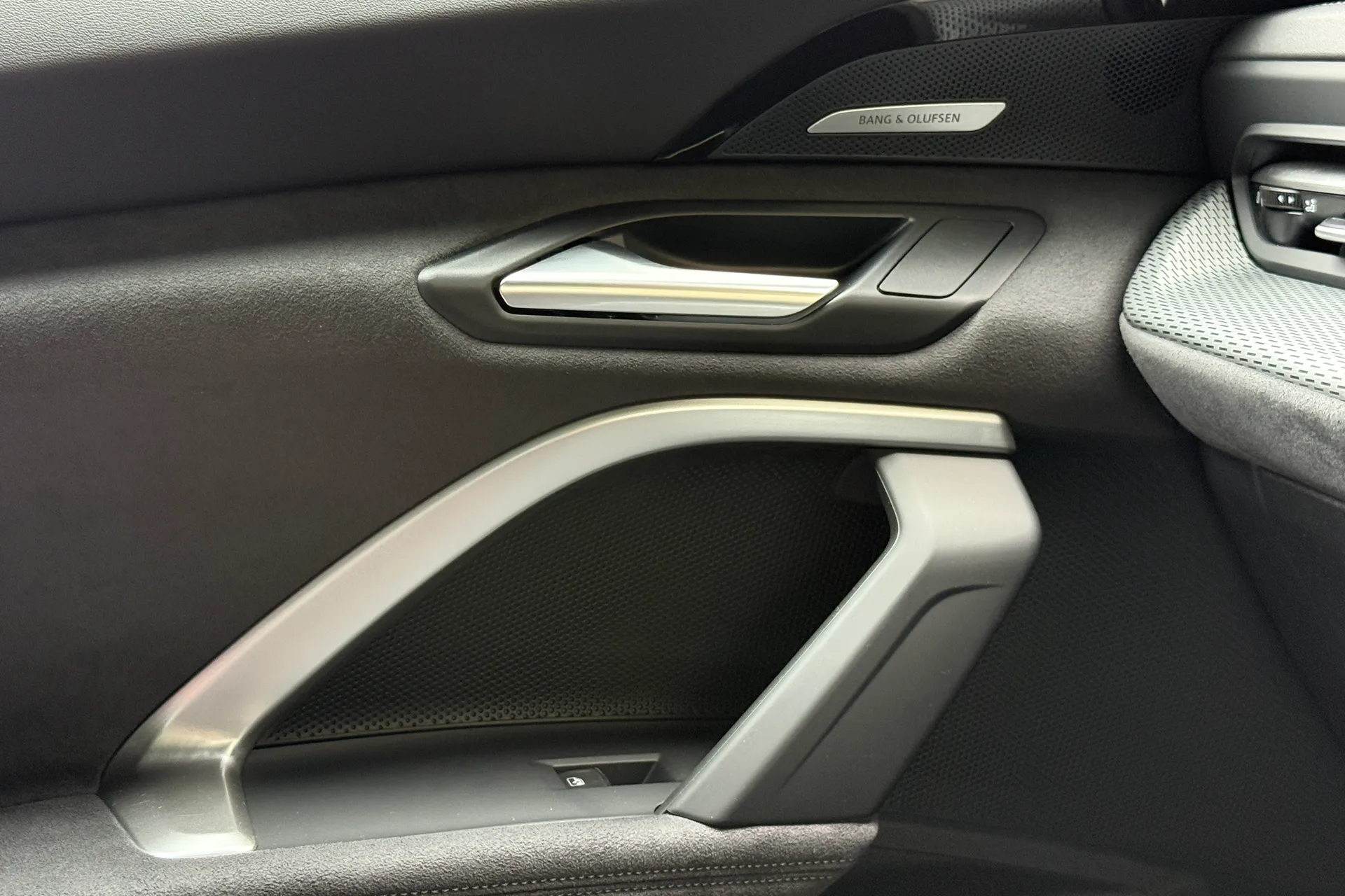 Audi Q5 thumbnail image number 33