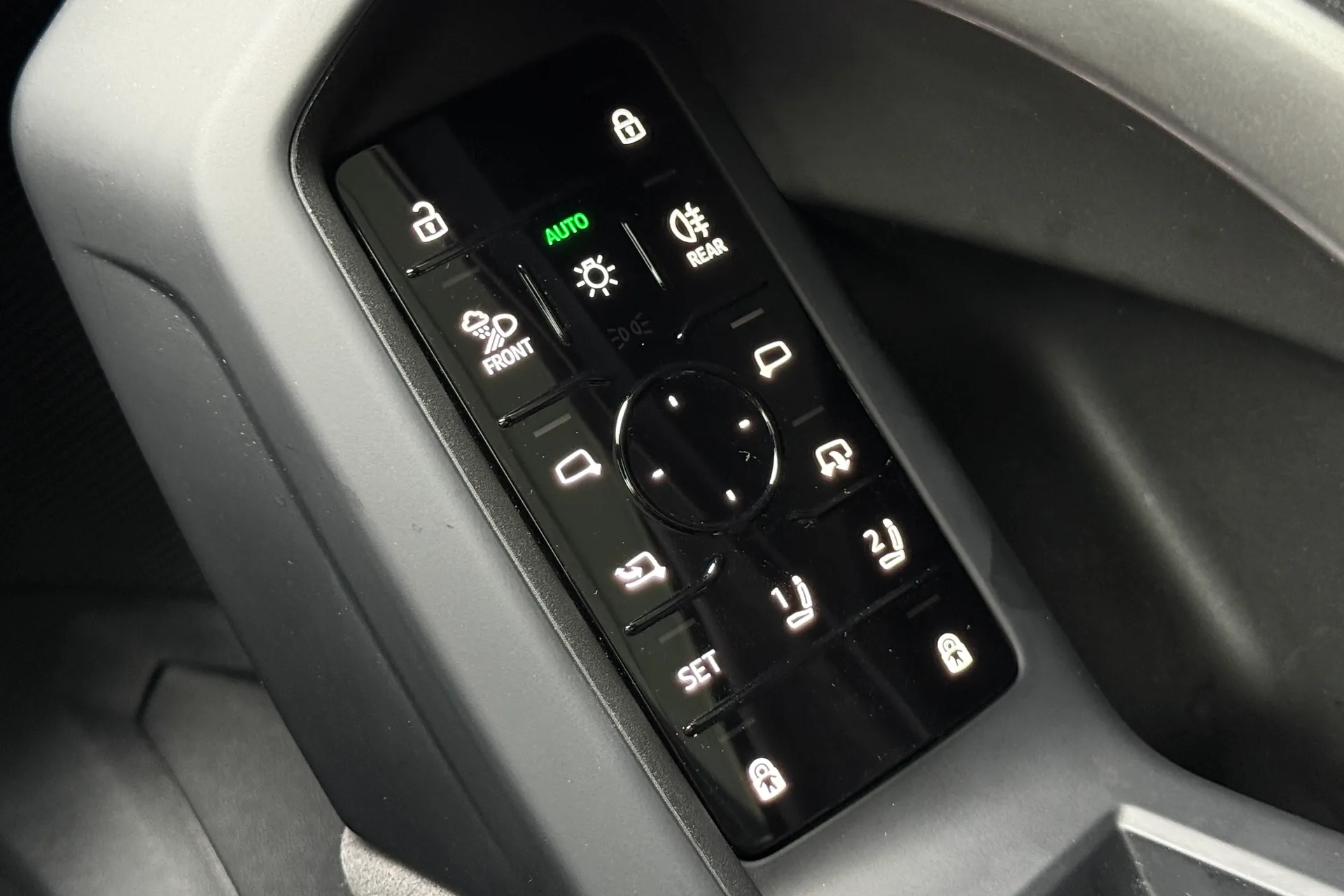 Audi Q5 thumbnail image number 65