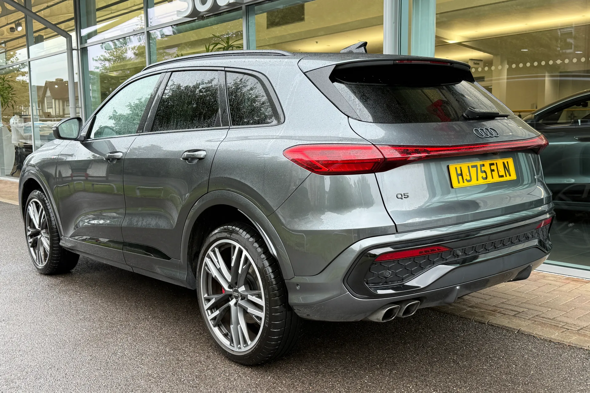 Audi Q5 thumbnail image number 14