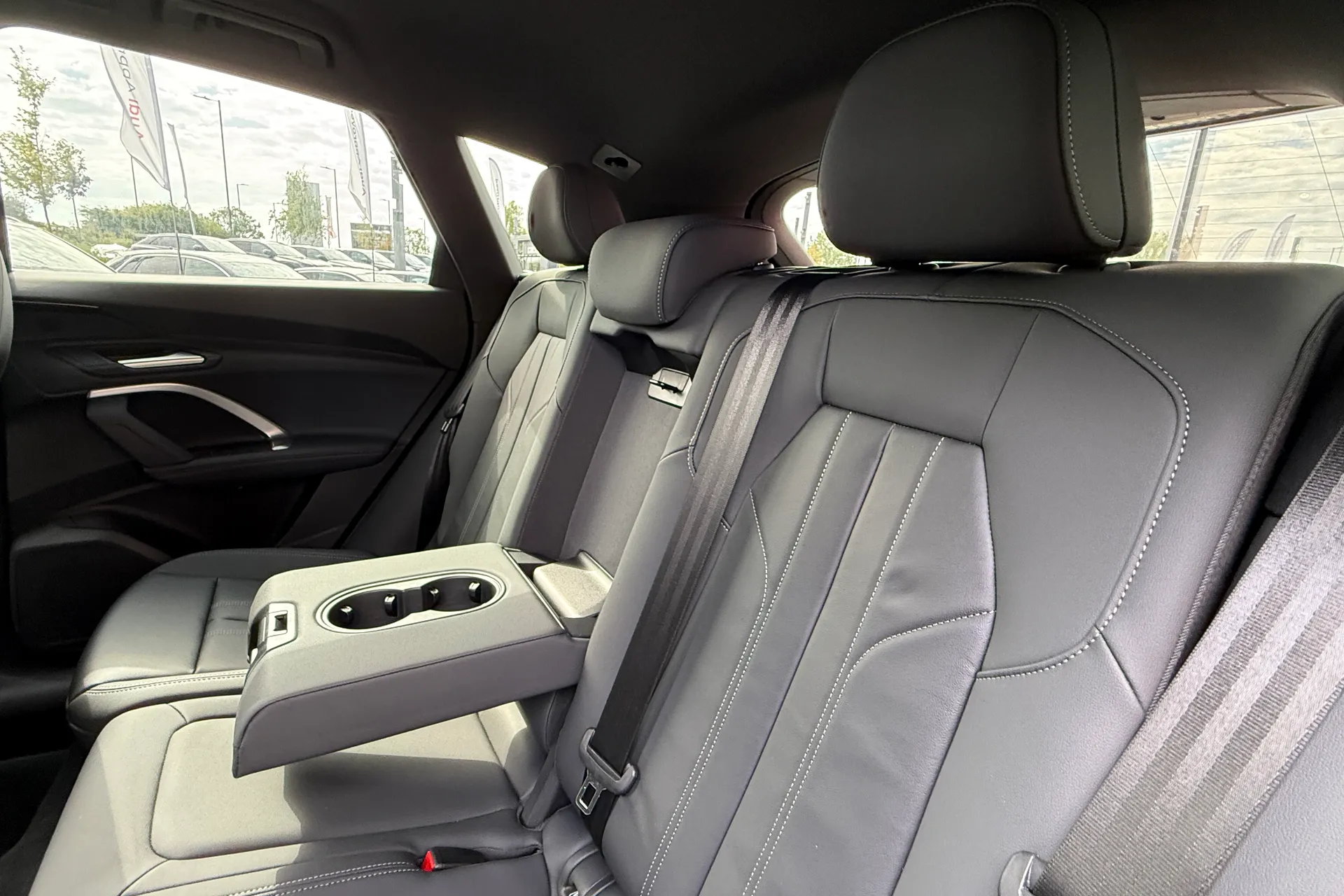 Audi Q5 thumbnail image number 39
