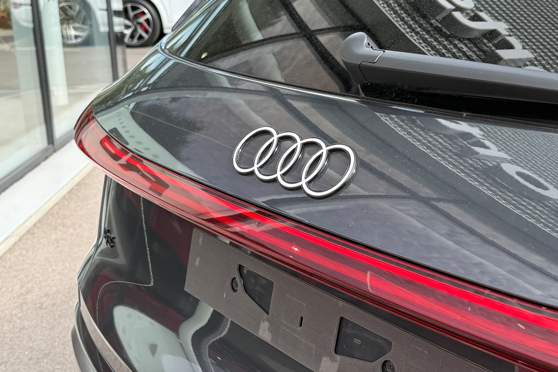 Audi Q5 thumbnail image number 24