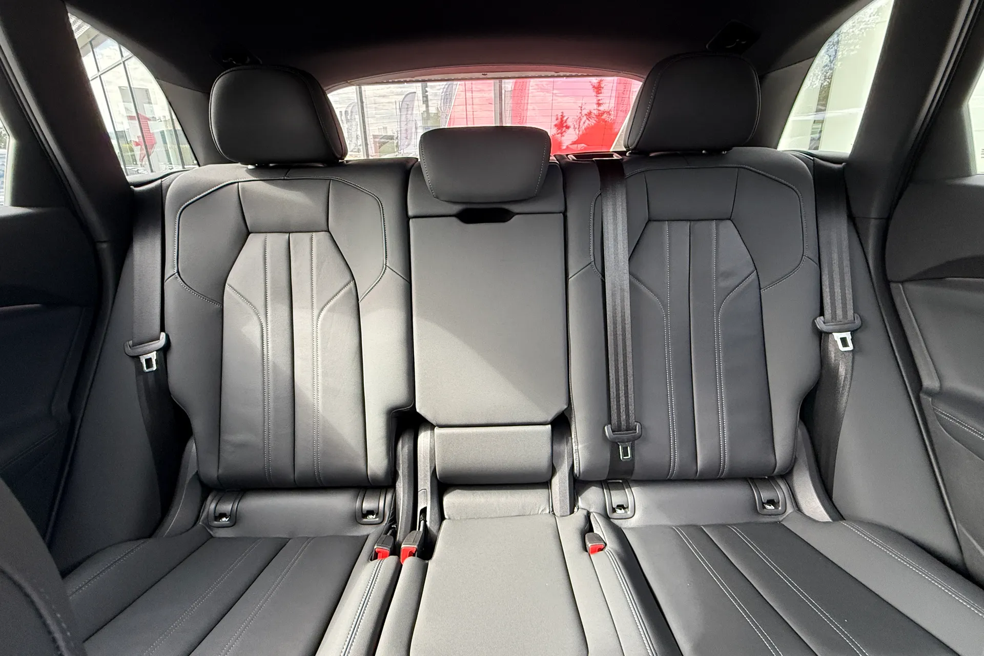 Audi Q5 thumbnail image number 38