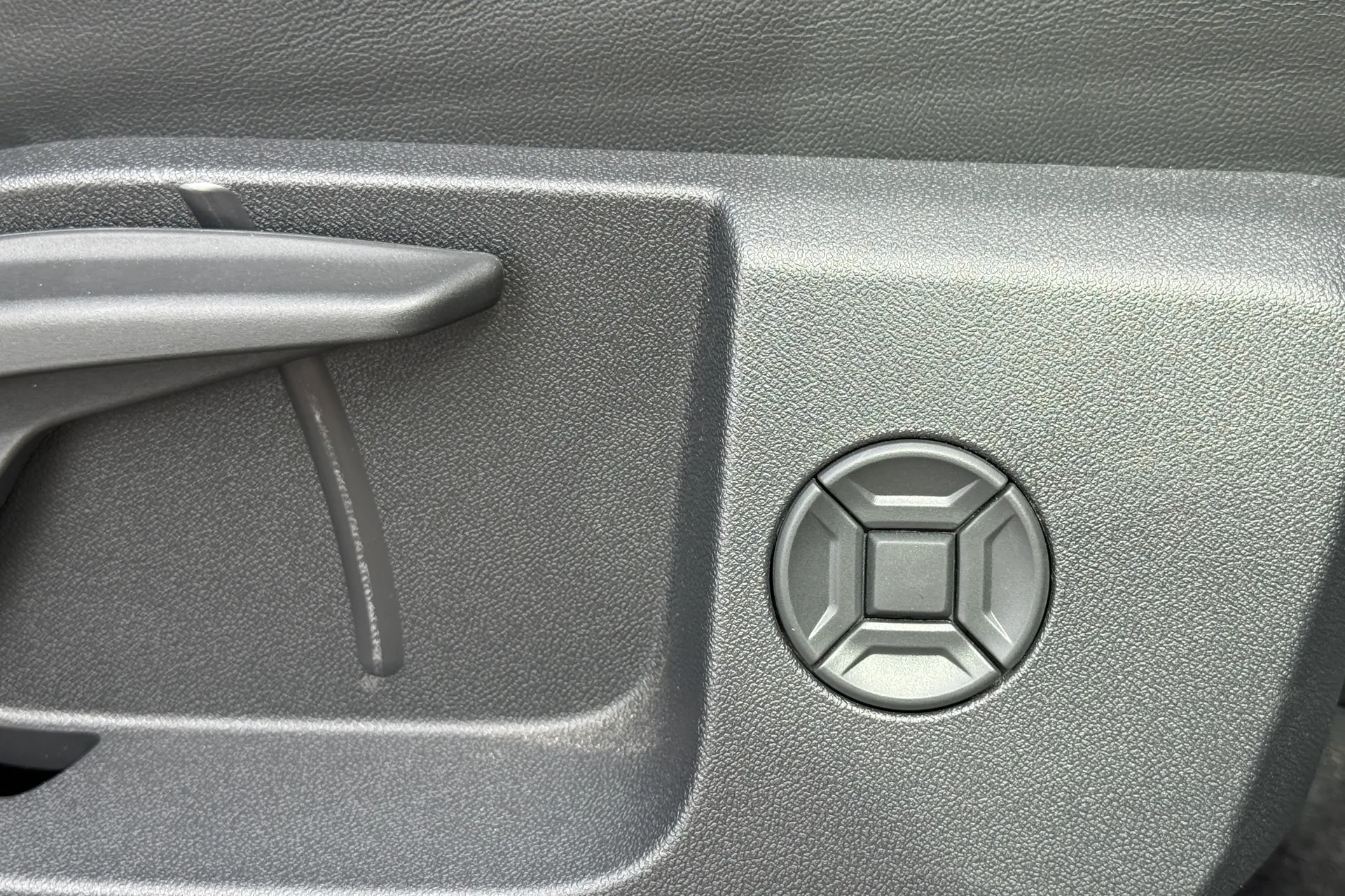 Audi Q5 thumbnail image number 28