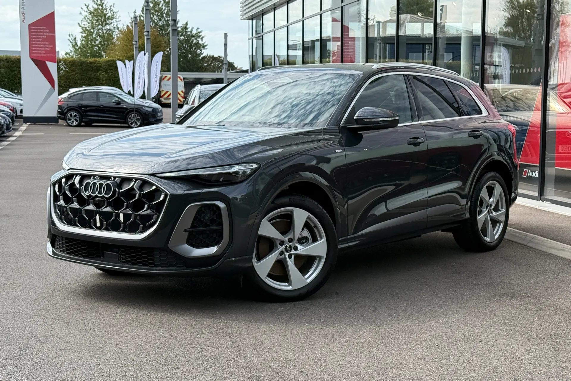 Audi Q5 thumbnail image number 6
