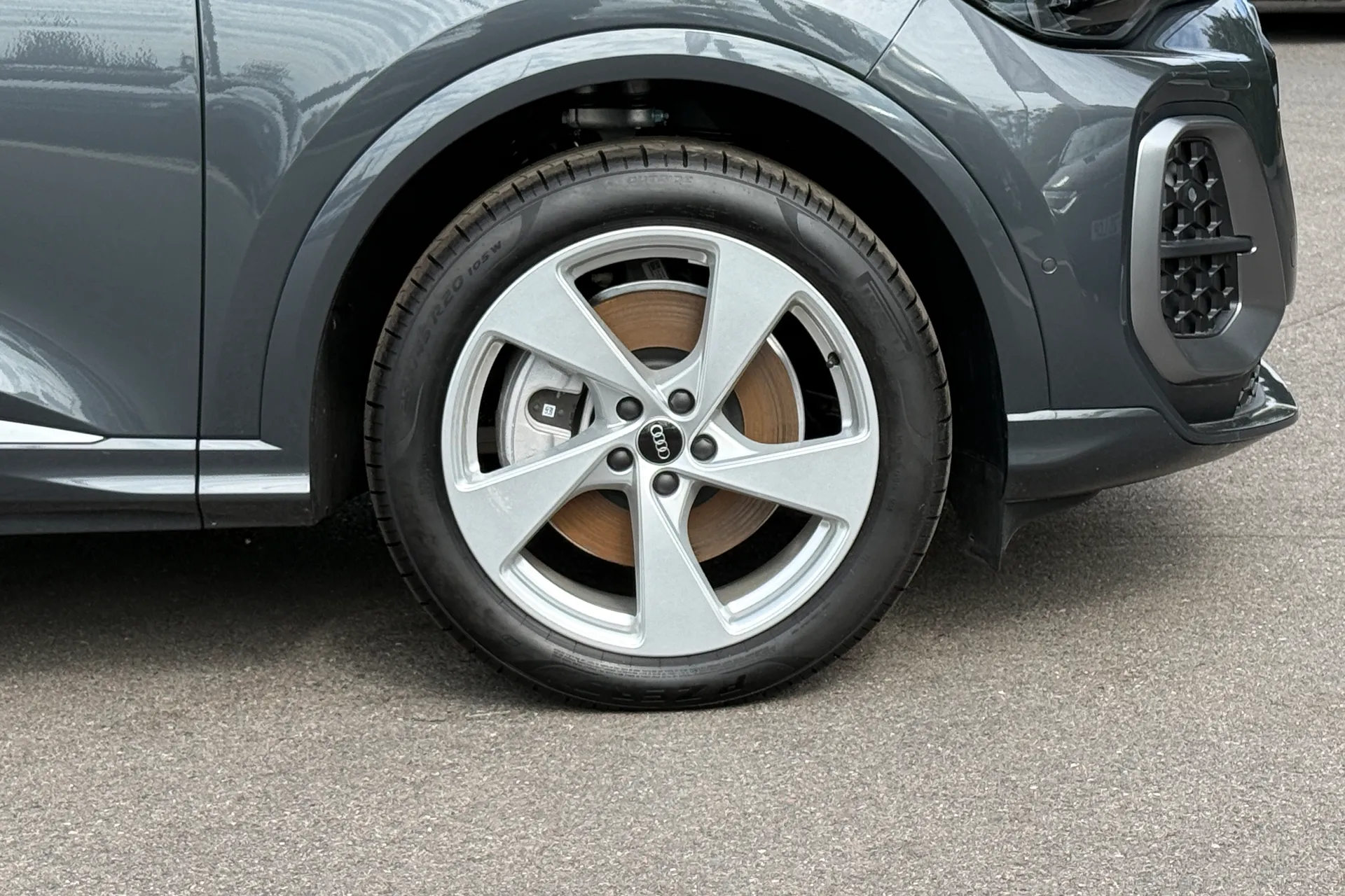 Audi Q5 thumbnail image number 30