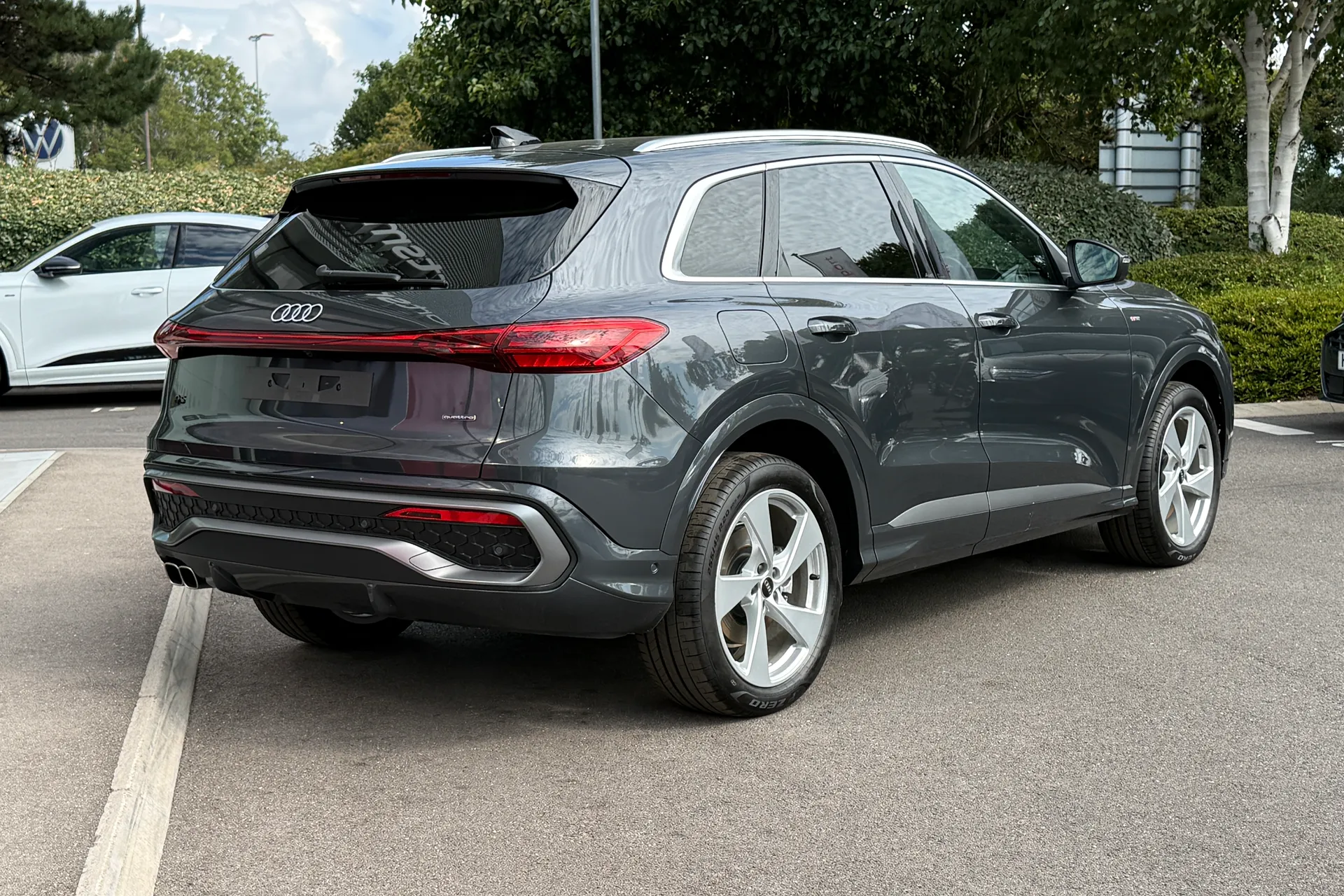 Audi Q5 thumbnail image number 21
