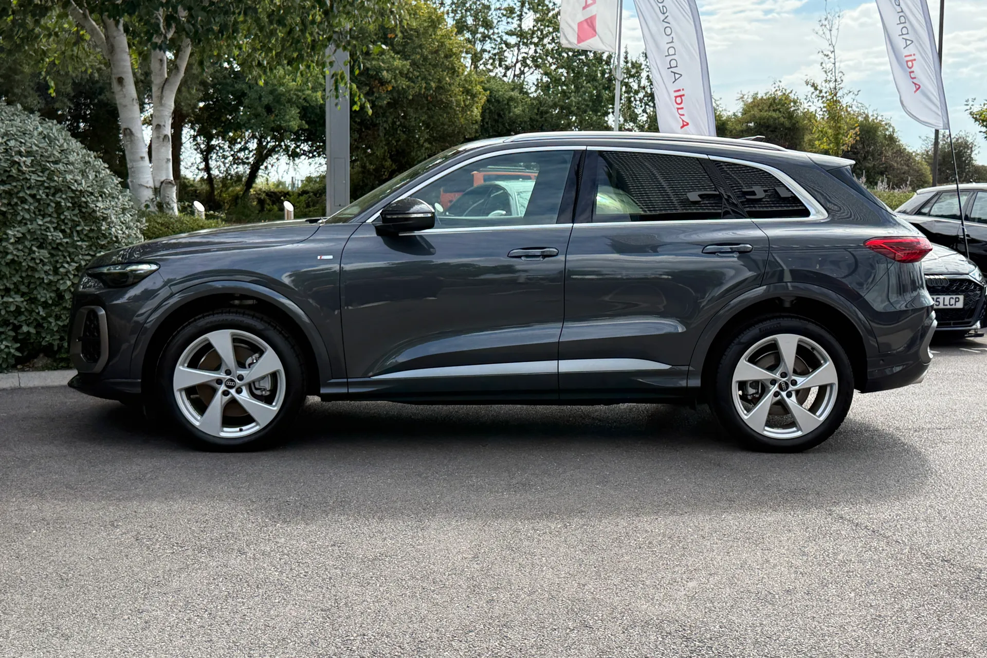 Audi Q5 thumbnail image number 19
