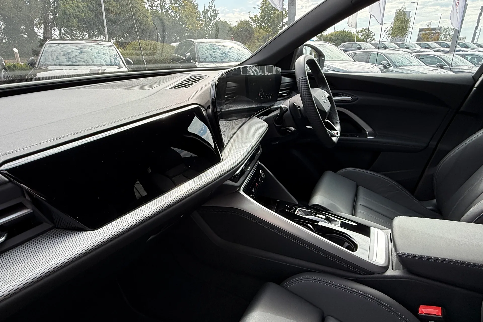 Audi Q5 thumbnail image number 32